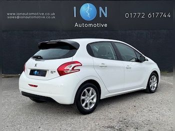 Used Peugeot 208 2012 for sale - 77981648: Photo
