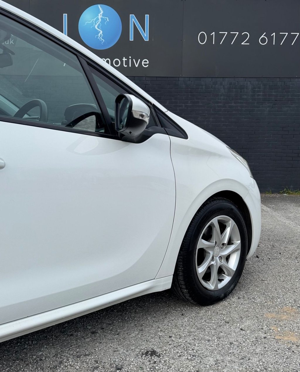 Used Peugeot 208 2012 for sale - 77981648: Photo 6
