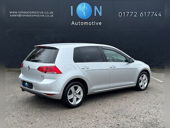 Used Volkswagen Golf 2014 for sale - 76552065: Photo