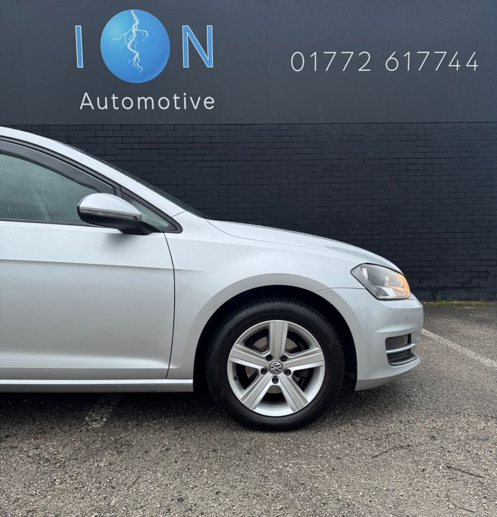 Used Volkswagen Golf 2014 for sale - 76552065: Photo 9