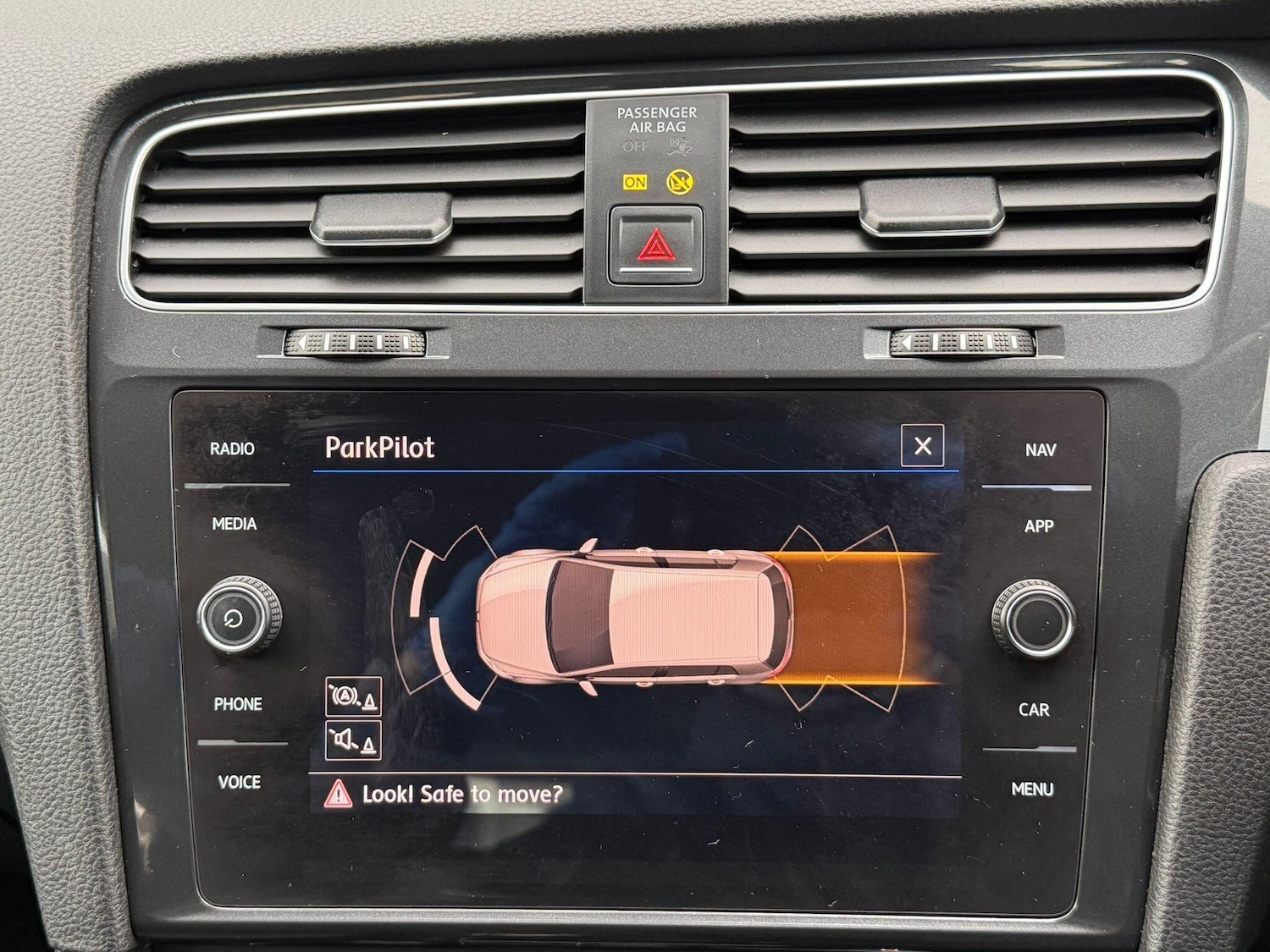 Used Volkswagen Golf 2017 for sale - 76975772: Photo 20