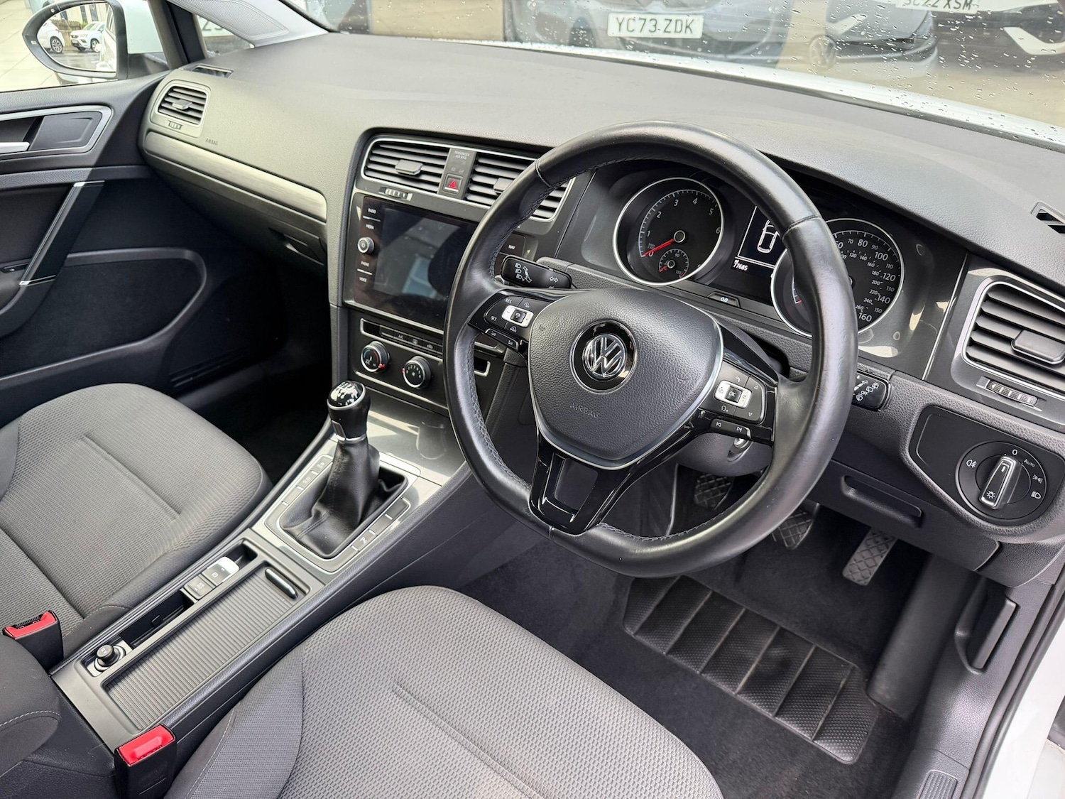 Used Volkswagen Golf 2017 for sale - 76975772: Photo 6