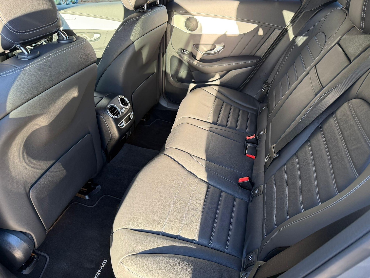 Used Mercedes-Benz GLC 2022 for sale - 76667126: Photo 10