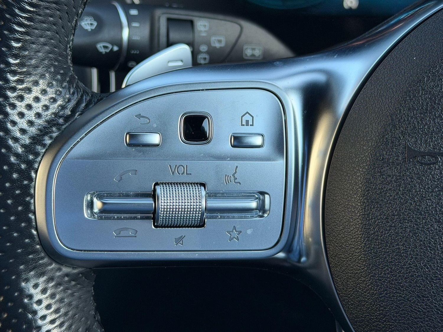 Used Mercedes-Benz GLC 2022 for sale - 76667126: Photo 12