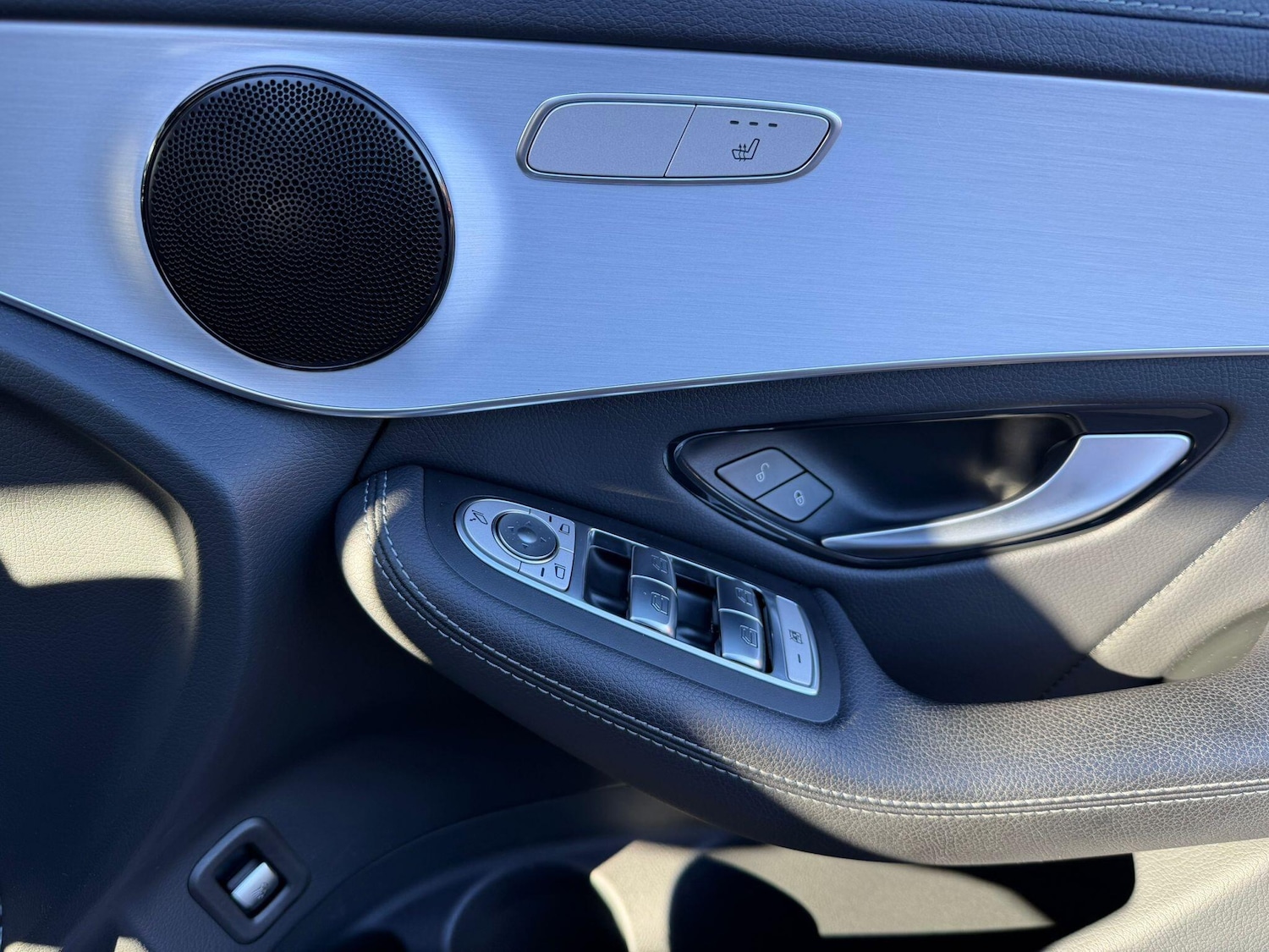 Used Mercedes-Benz GLC 2022 for sale - 76667126: Photo 17