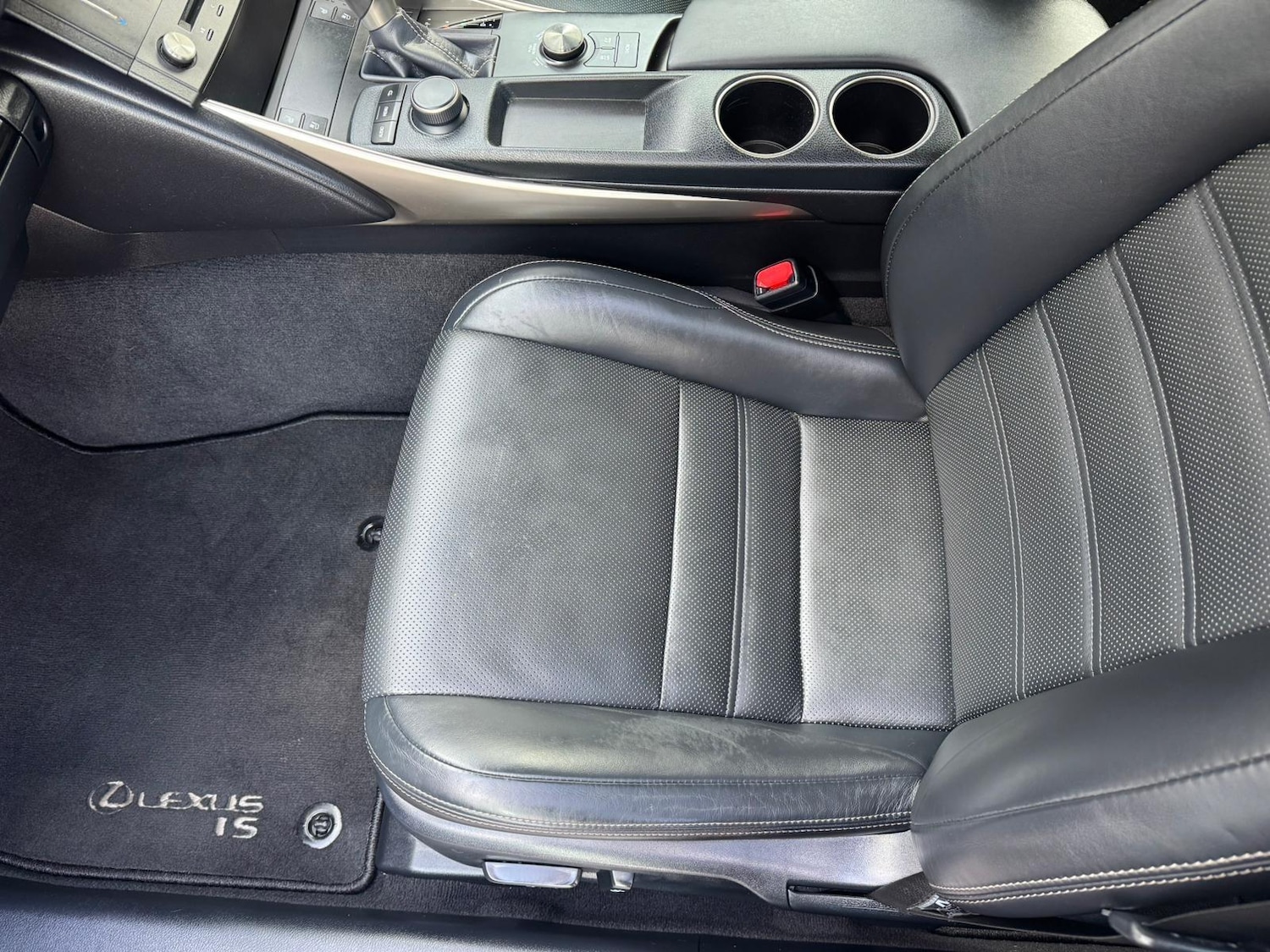 Used Lexus IS 2016 for sale - 77175262: Photo 37