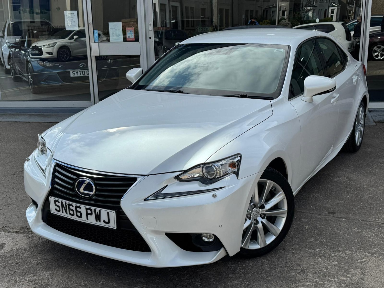 Used Lexus IS 2016 for sale - 77175262: Photo 5