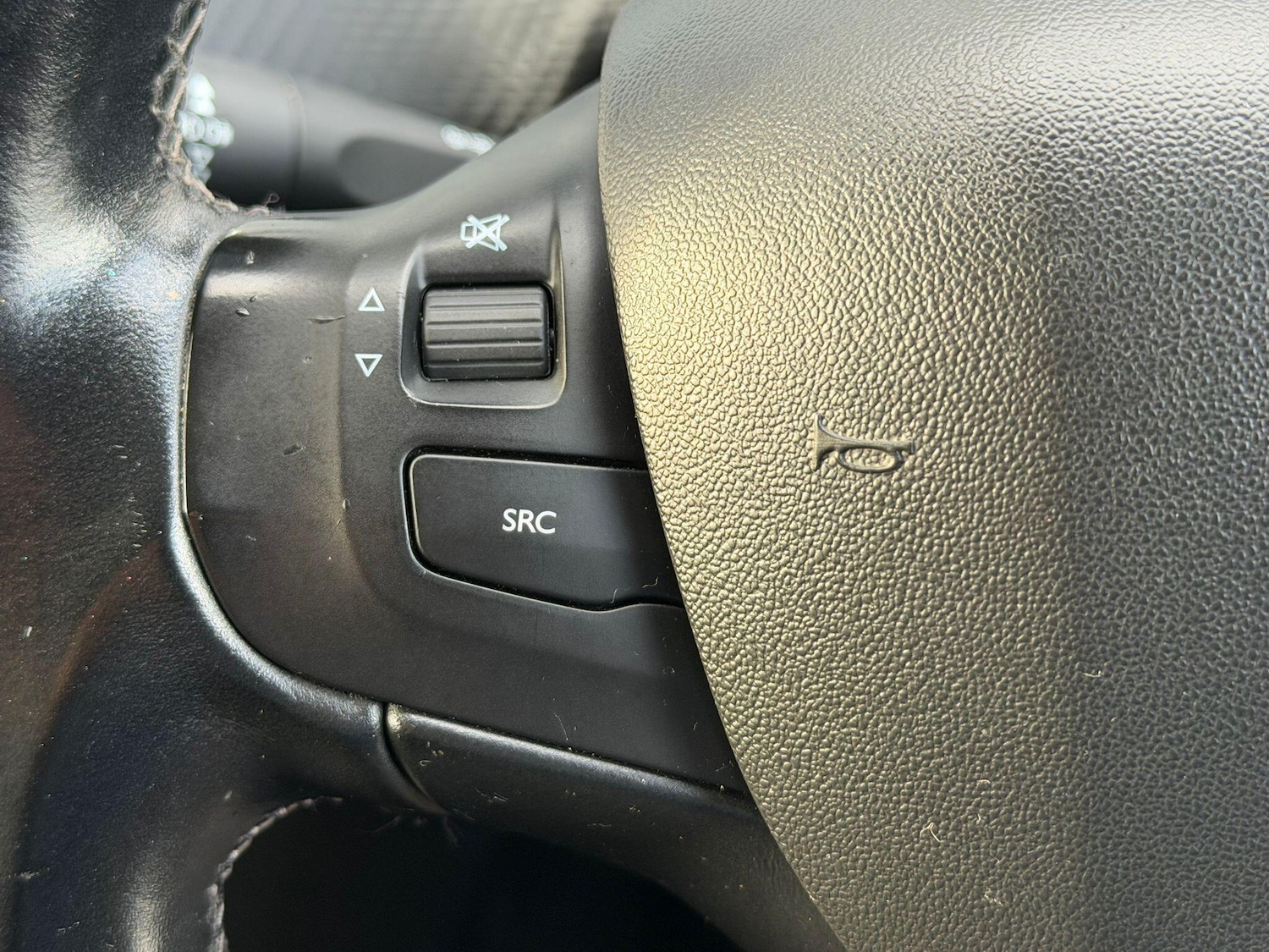 Used Peugeot 2008 for sale - 77190442: Photo 15