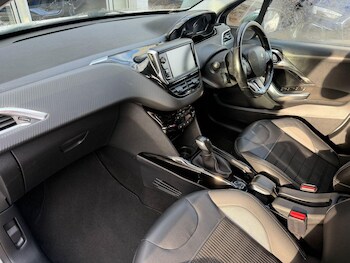 Used Peugeot 2008 2016 for sale - 77190442: Photo