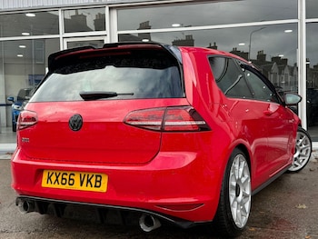 Used Volkswagen Golf 2016 for sale - 76647542: Photo