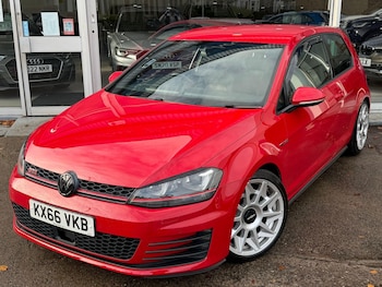 Used Volkswagen Golf 2016 for sale - 76647542: Photo