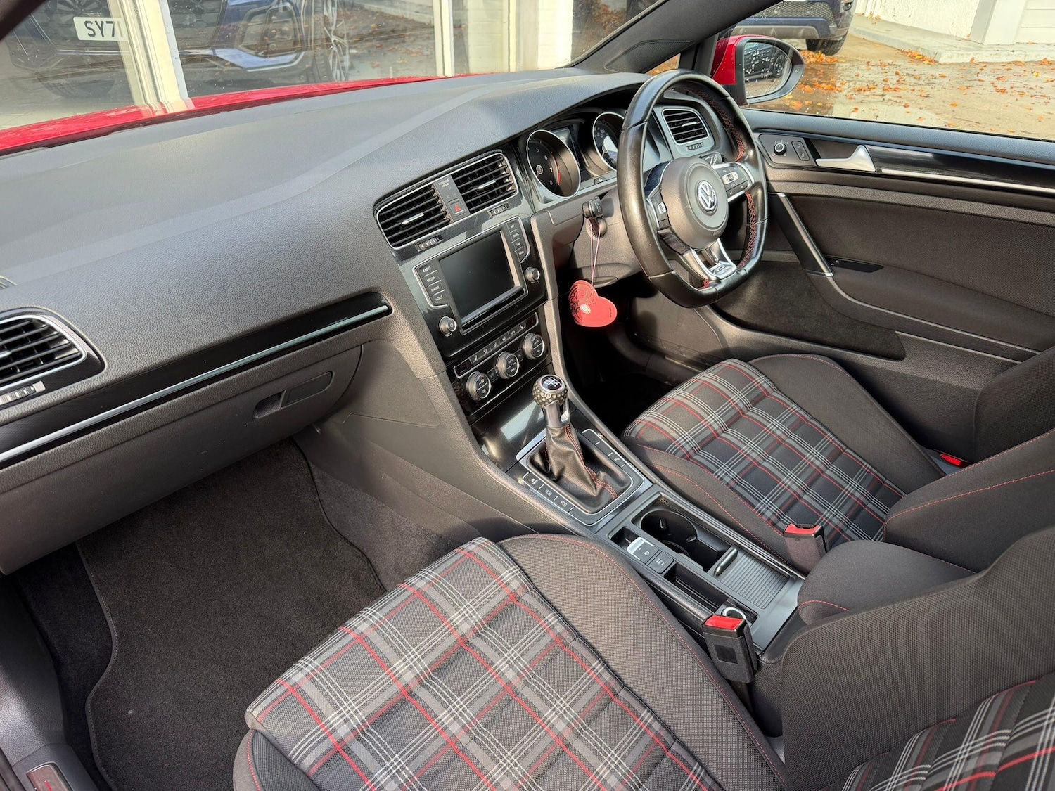 Used Volkswagen Golf 2016 for sale - 76647542: Photo 6