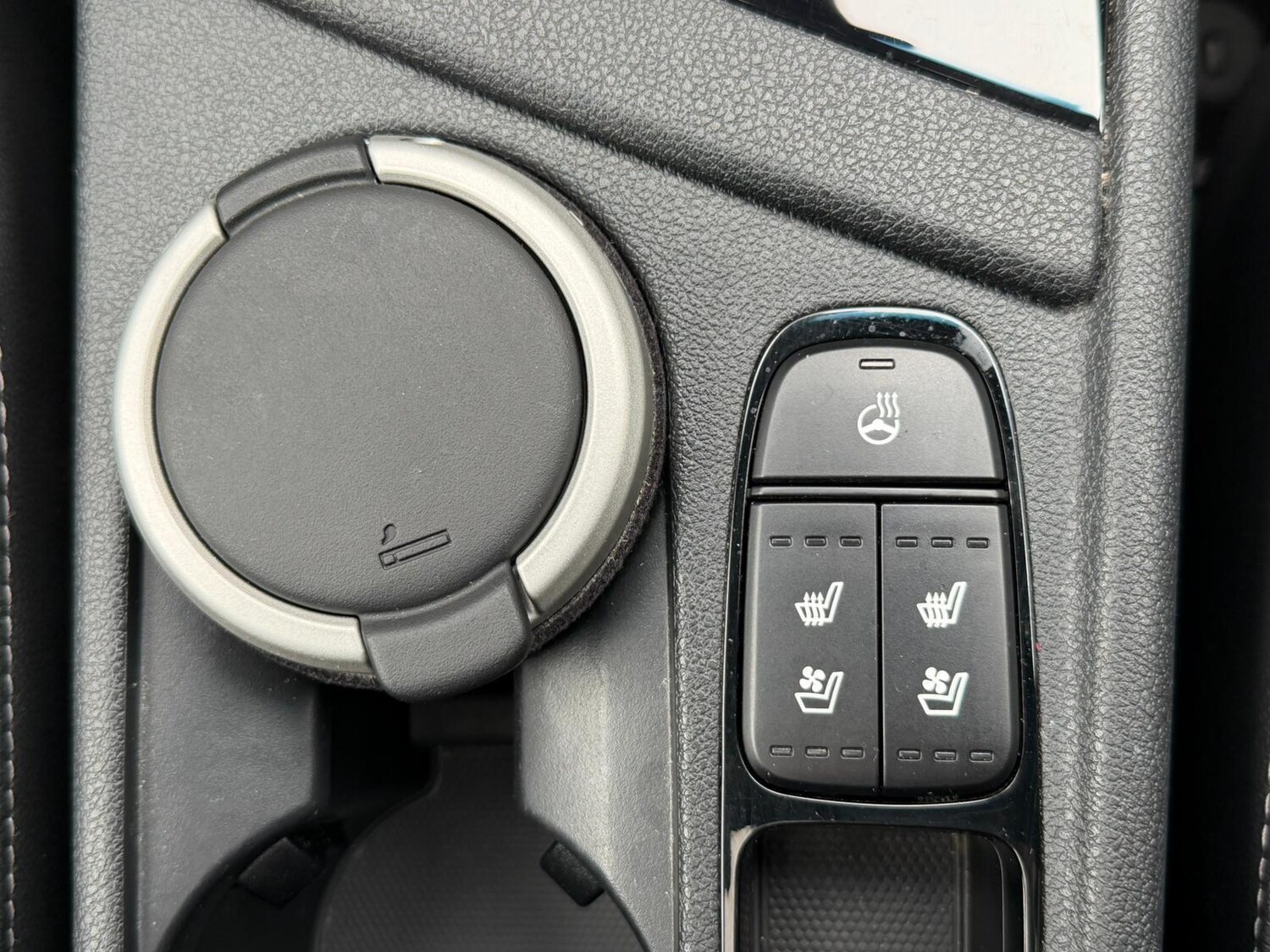 Used Kia Niro 2018 for sale - 76647557: Photo 13