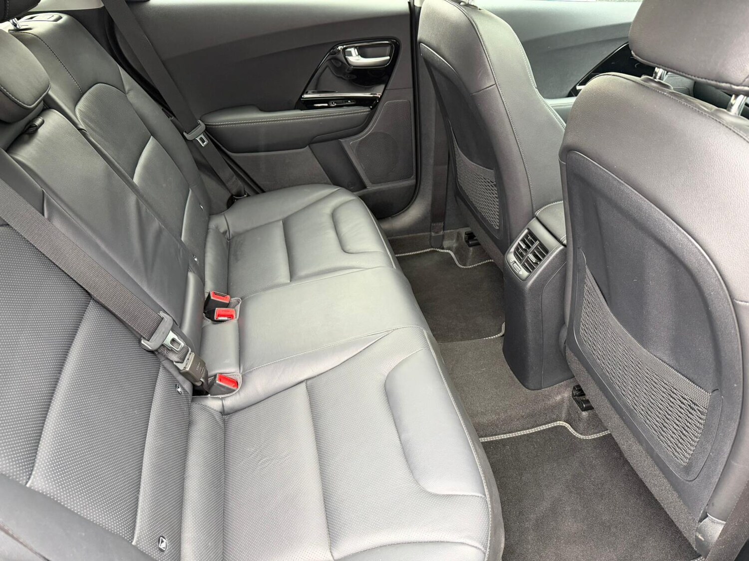 Used Kia Niro 2018 for sale - 76647557: Photo 9