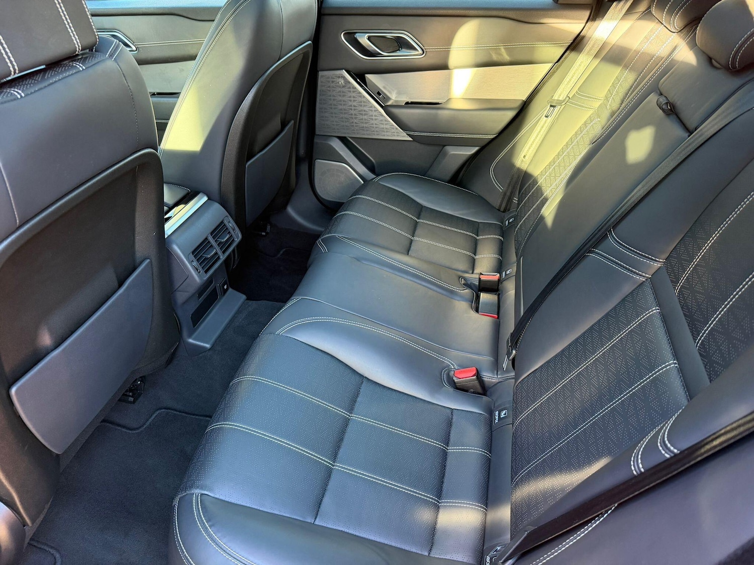 Used Land Rover Range Rover Velar 2019 for sale - 76647487: Photo 11