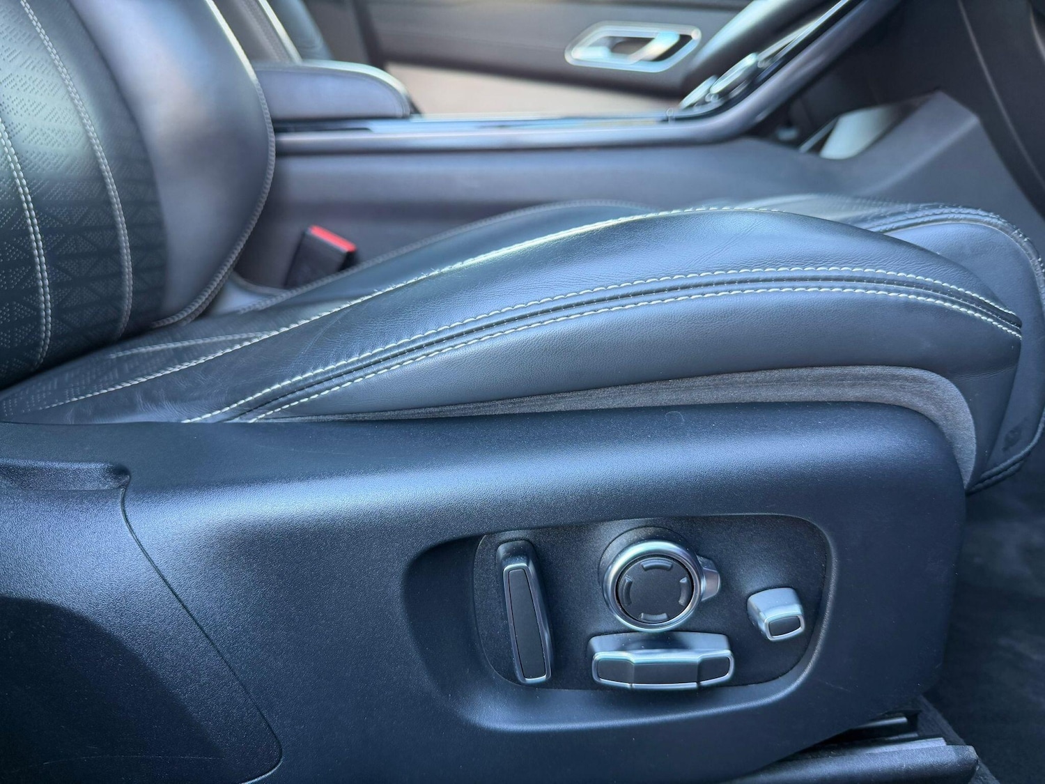 Used Land Rover Range Rover Velar 2019 for sale - 76647487: Photo 13