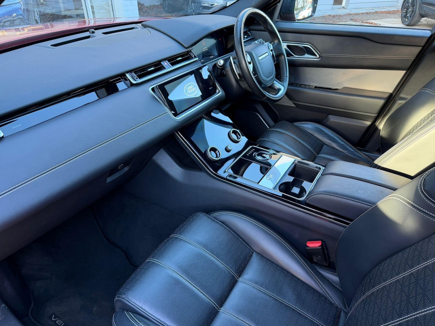 Used Land Rover Range Rover Velar 2019 for sale - 76647487: Photo 4