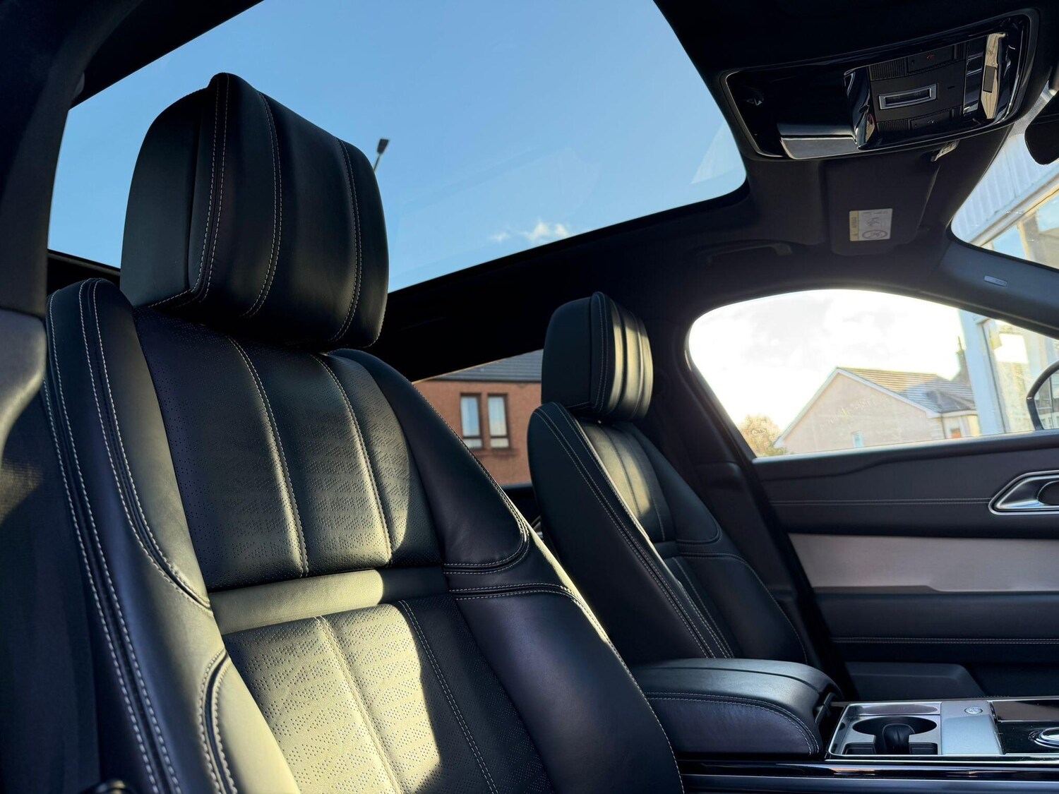 Used Land Rover Range Rover Velar 2019 for sale - 76647487: Photo 8