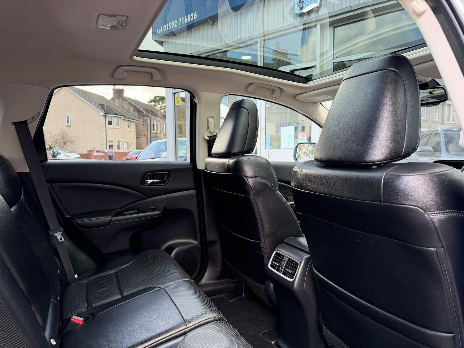 Used Honda CR-V 2017 for sale - 76647608: Photo 12