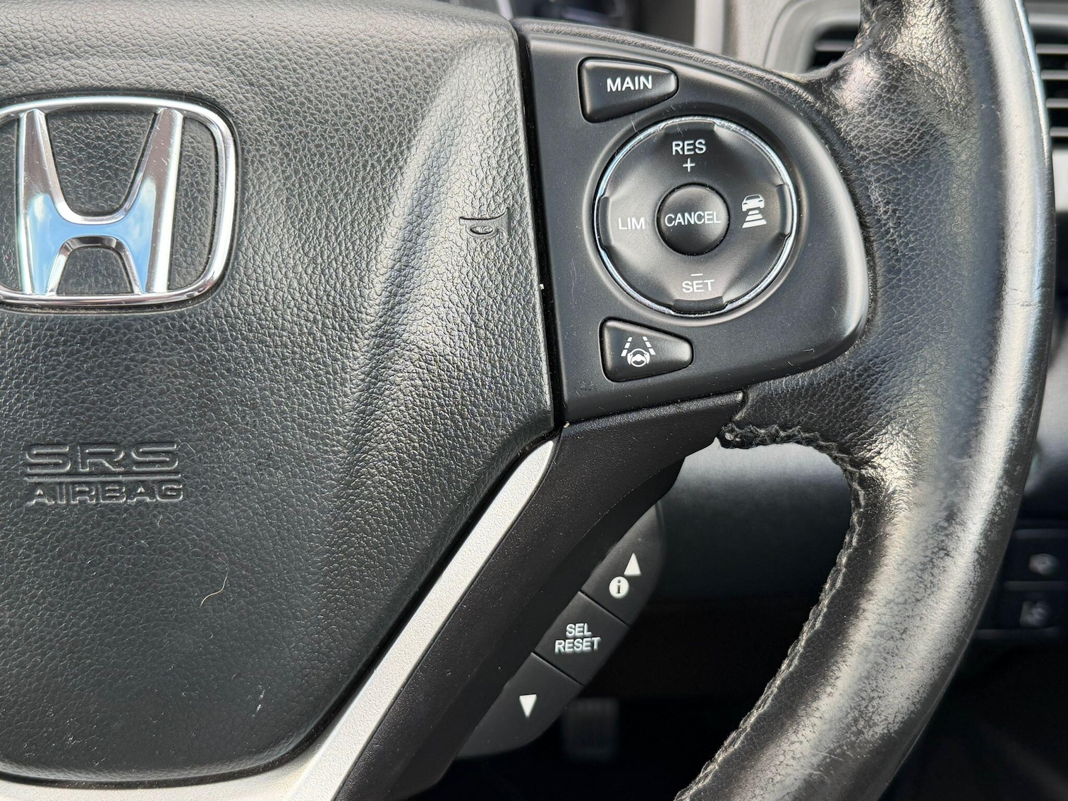 Used Honda CR-V 2017 for sale - 76647608: Photo 14