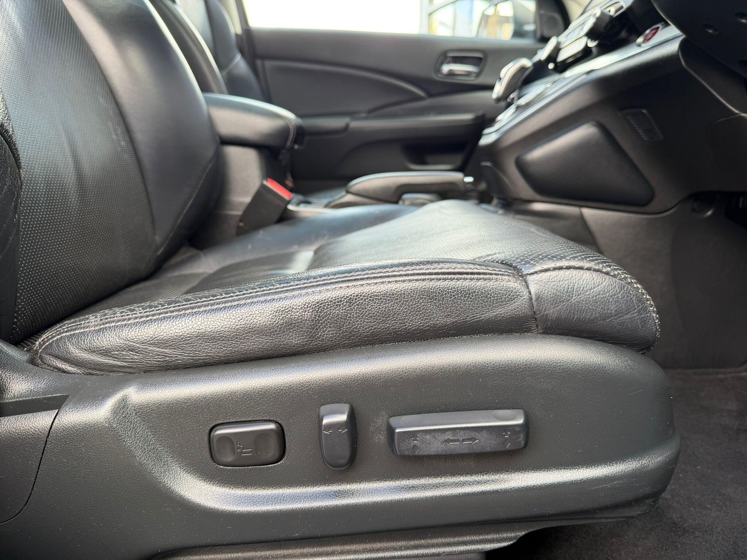 Used Honda CR-V 2017 for sale - 76647608: Photo 29