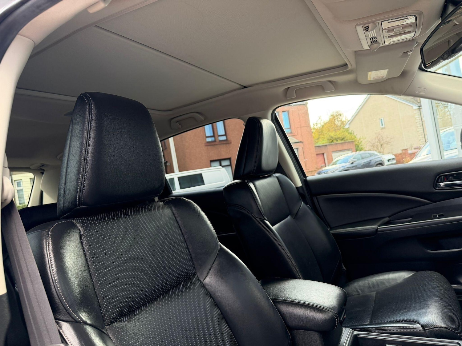 Used Honda CR-V 2017 for sale - 76647608: Photo 30