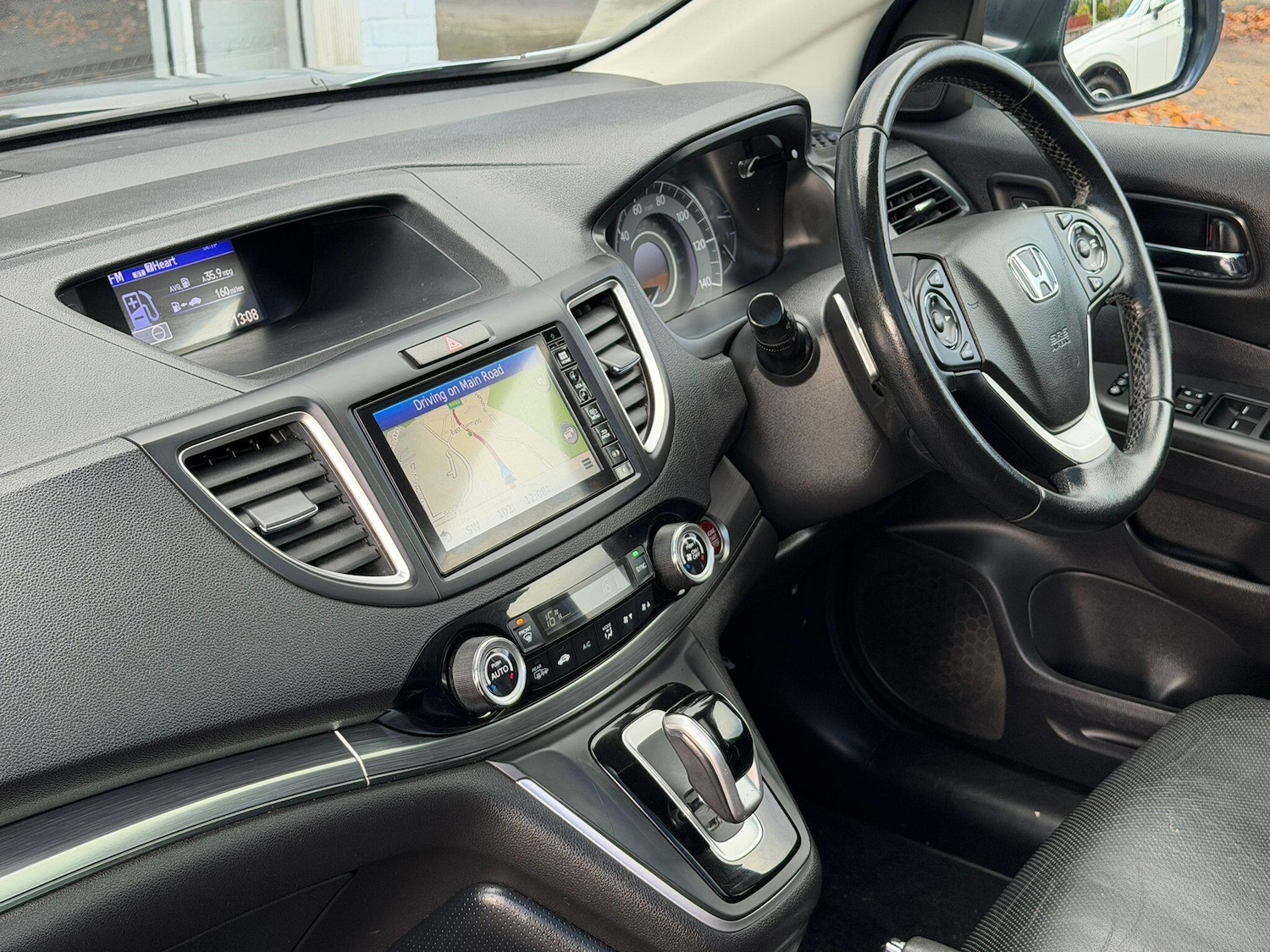 Used Honda CR-V 2017 for sale - 76647608: Photo 8