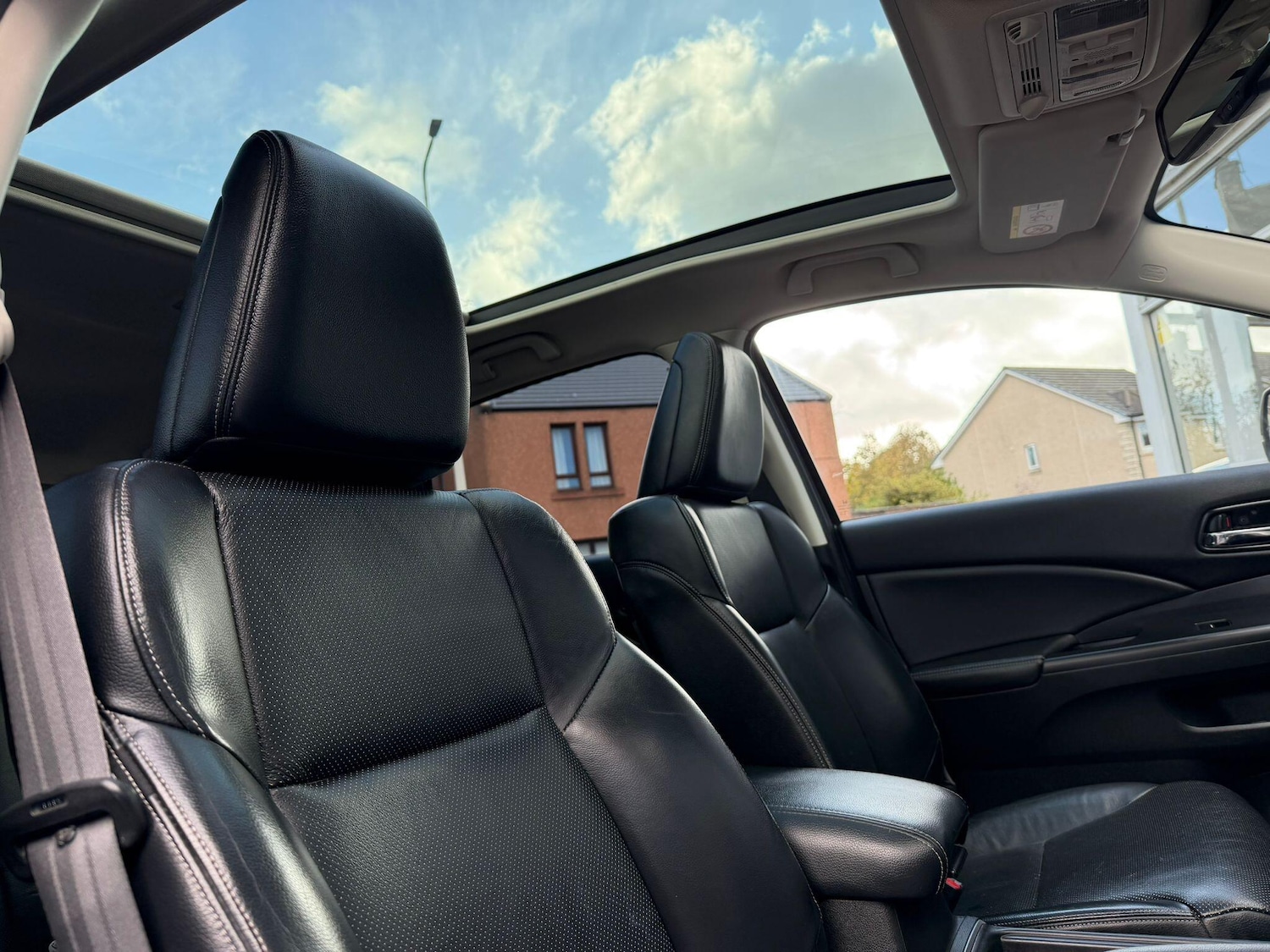 Used Honda CR-V 2017 for sale - 76647608: Photo 9