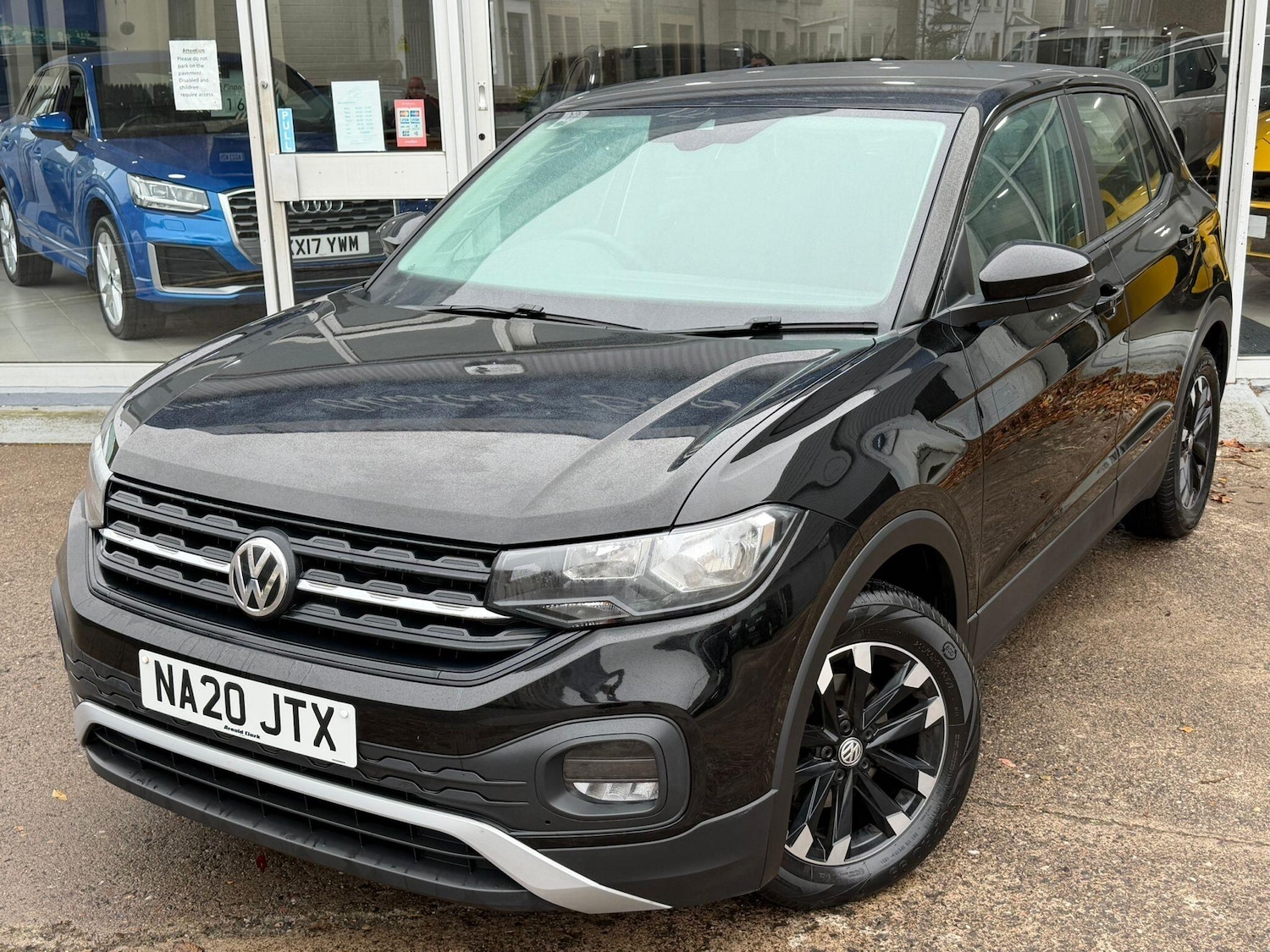 Used Volkswagen T-Cross 2020 for sale - 76993436: Photo 4