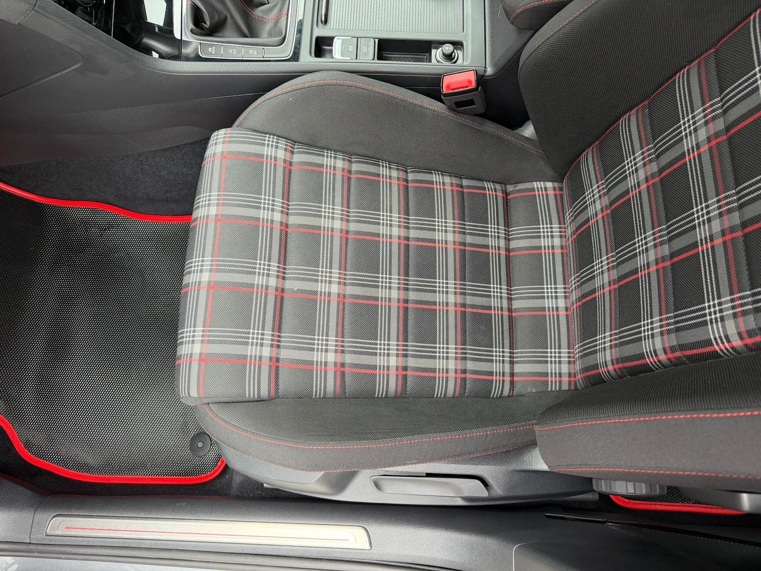 Used Volkswagen Golf 2018 for sale - 76647528: Photo 22