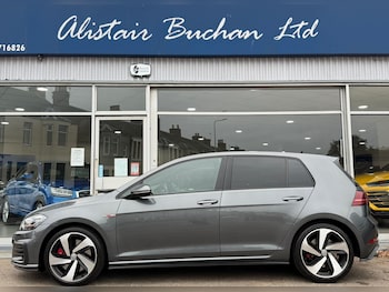 Used Volkswagen Golf 2018 for sale - 76647528: Photo