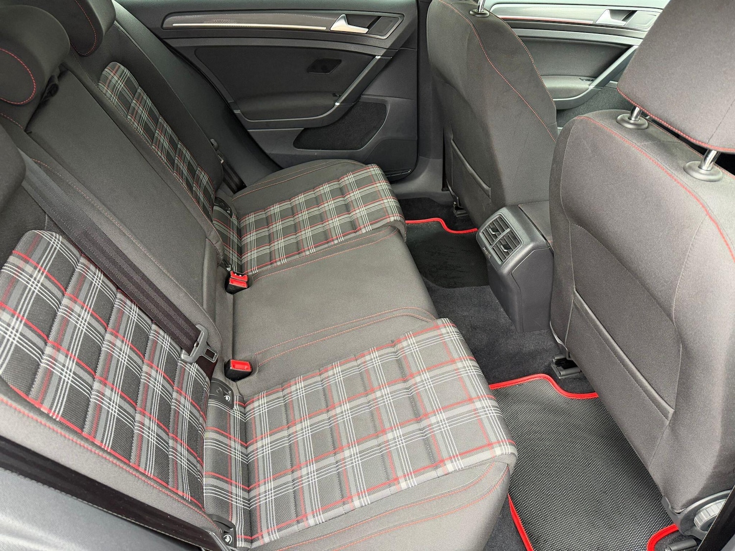 Used Volkswagen Golf 2018 for sale - 76647528: Photo 8