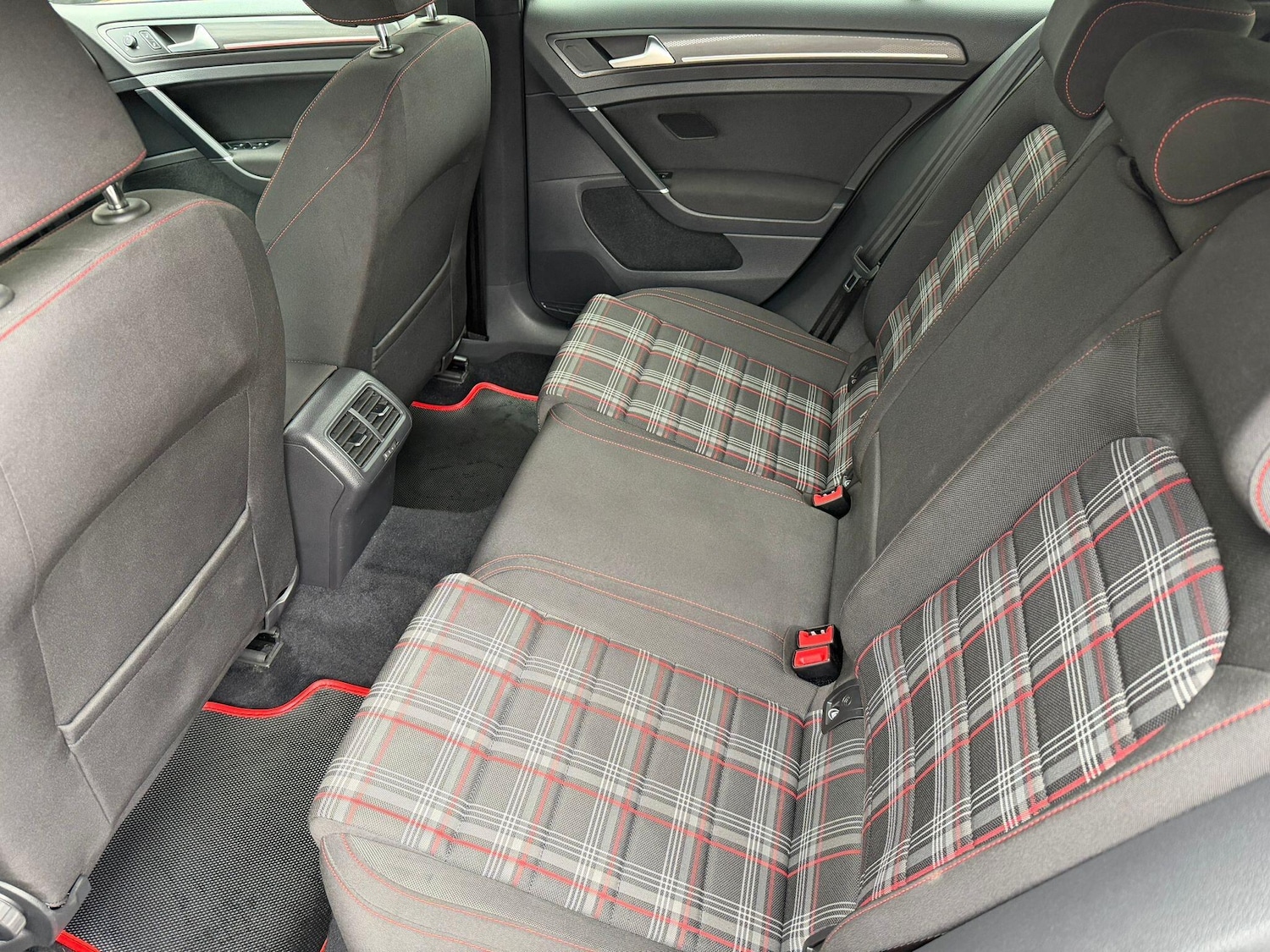 Used Volkswagen Golf 2018 for sale - 76647528: Photo 9