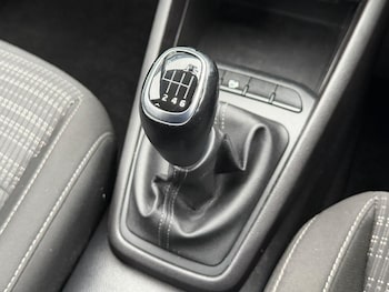 Used Kia Stonic 2020 for sale - 77344432: Photo