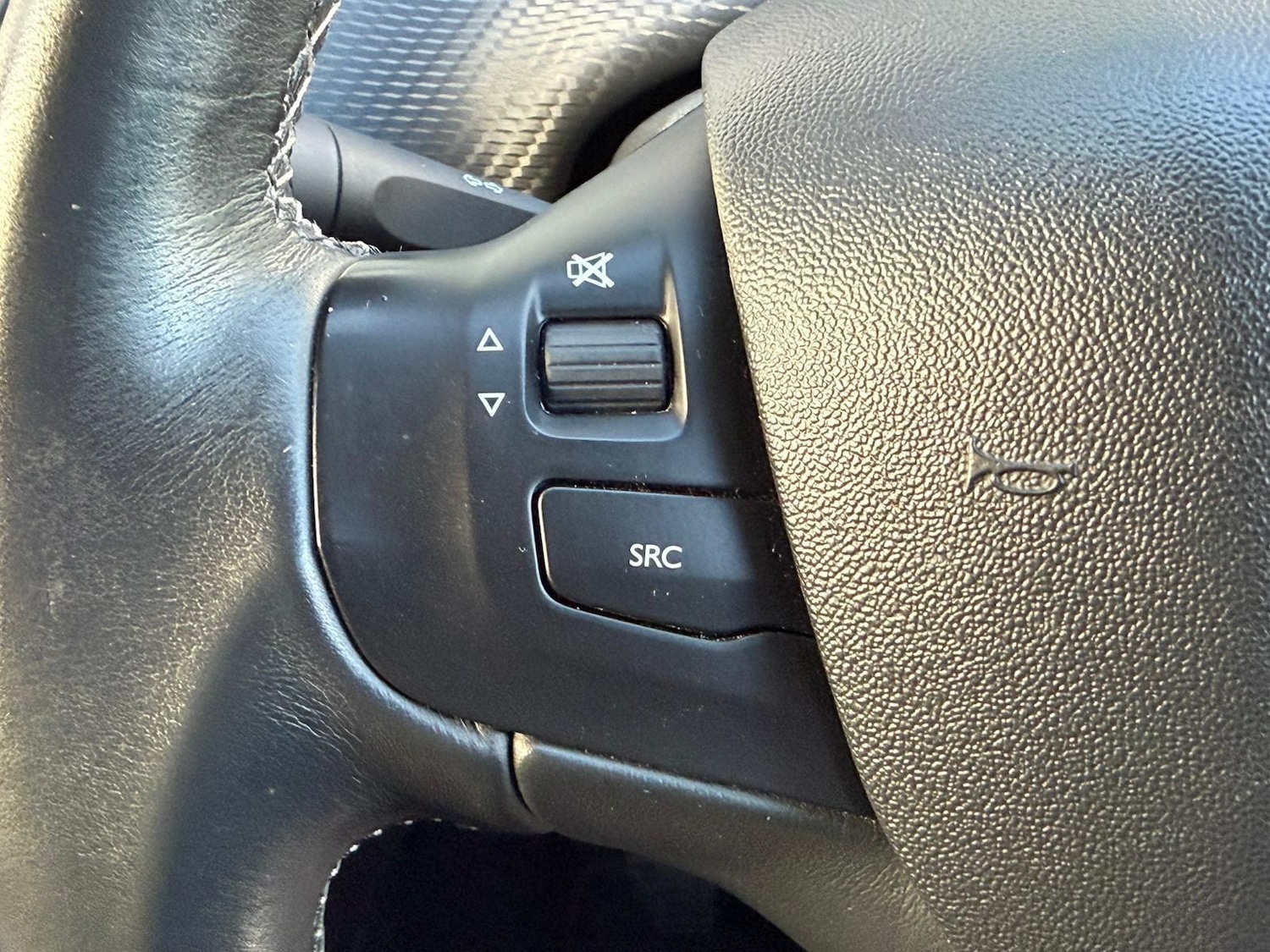 Used Peugeot 2008 2014 for sale - 76780637: Photo 12