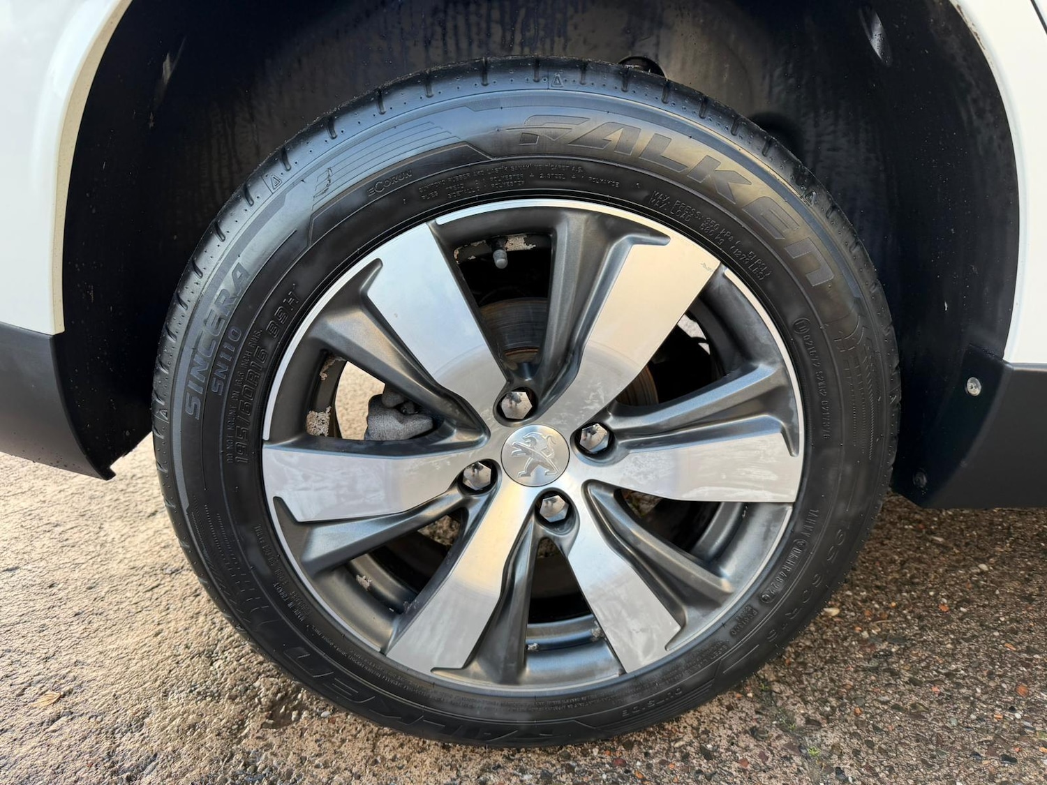 Used Peugeot 2008 2014 for sale - 76780637: Photo 16