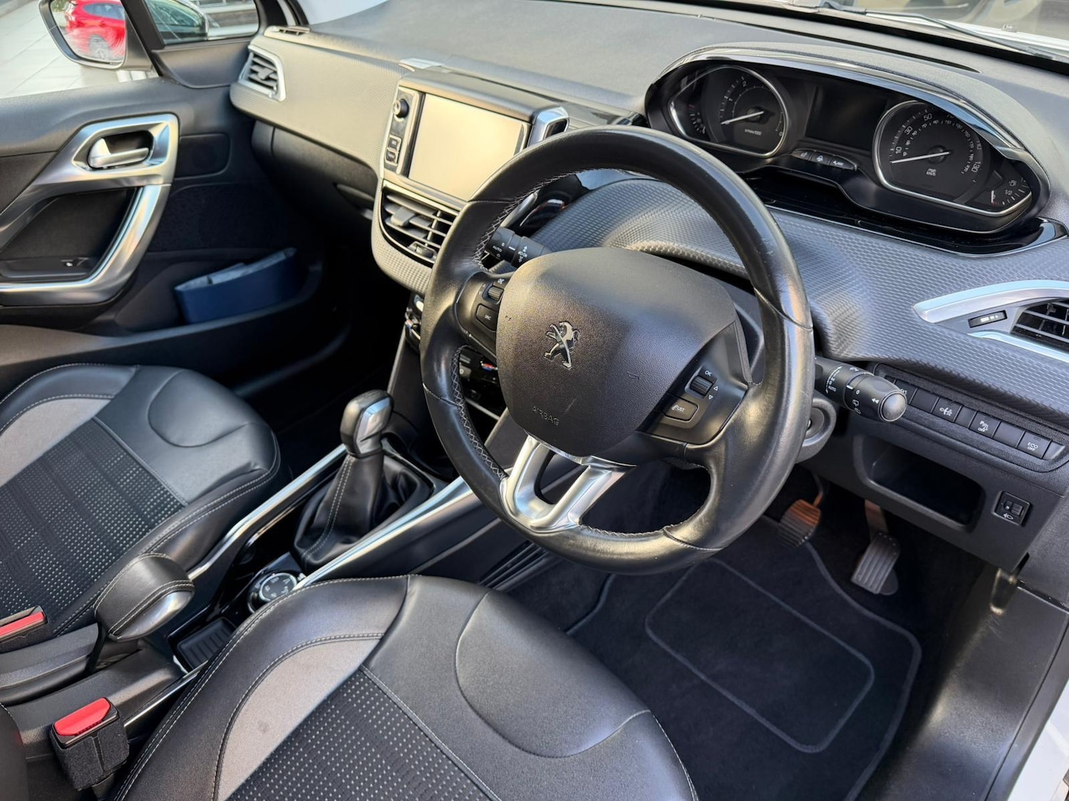 Used Peugeot 2008 2014 for sale - 76780637: Photo 27