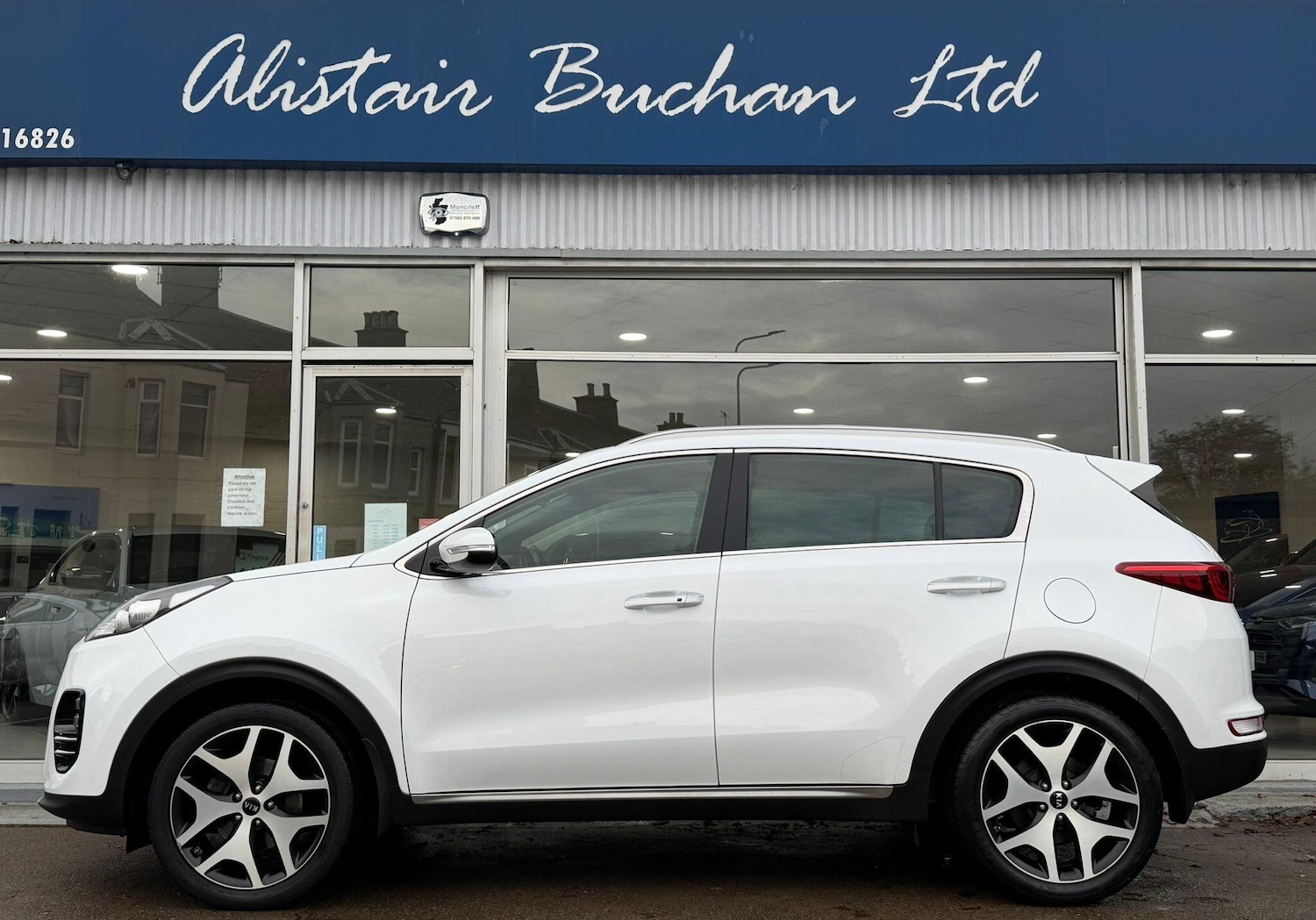 Used Kia Sportage 2018 for sale - 76976266: Photo 2