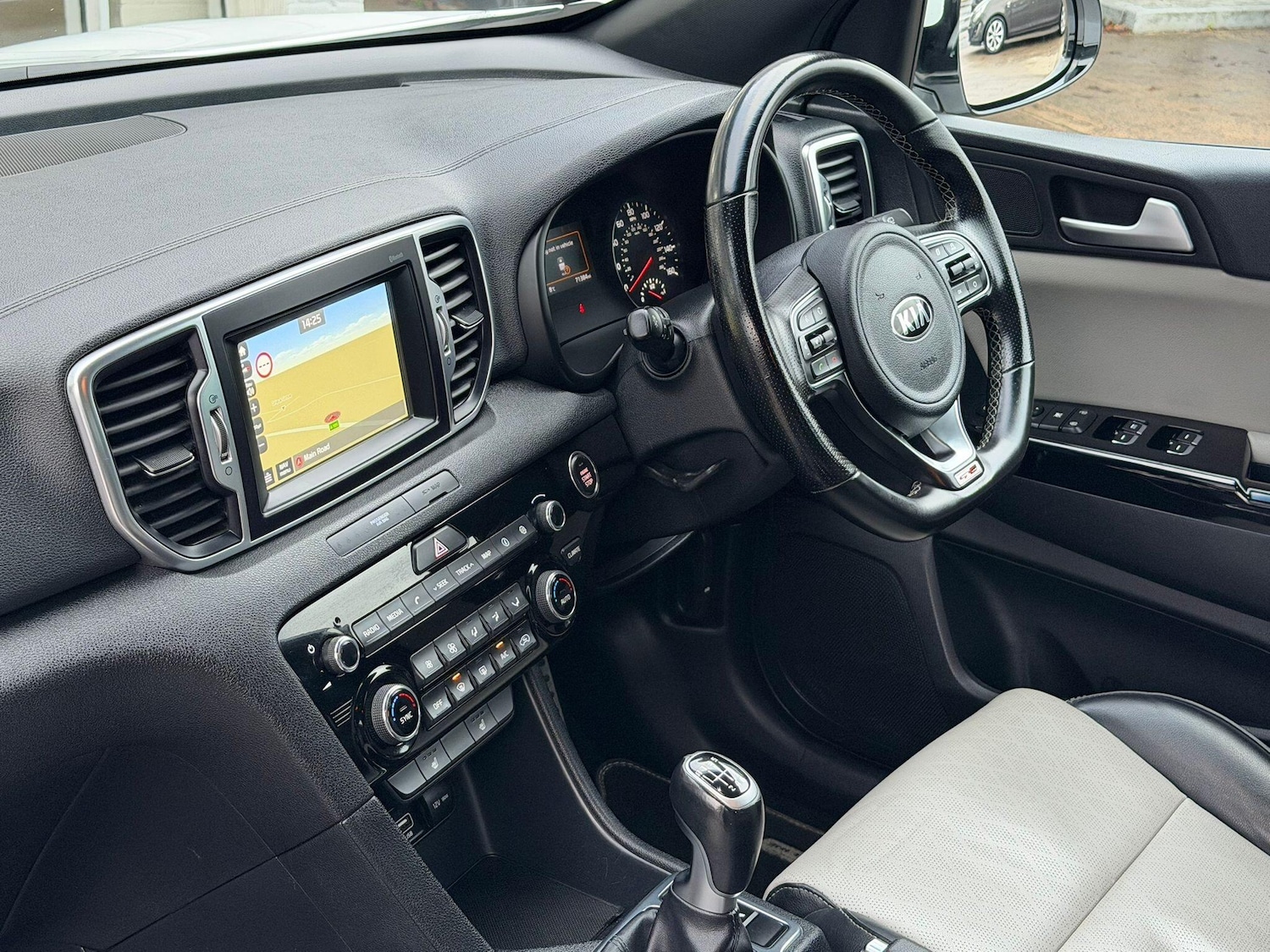 Used Kia Sportage 2018 for sale - 76976266: Photo 7