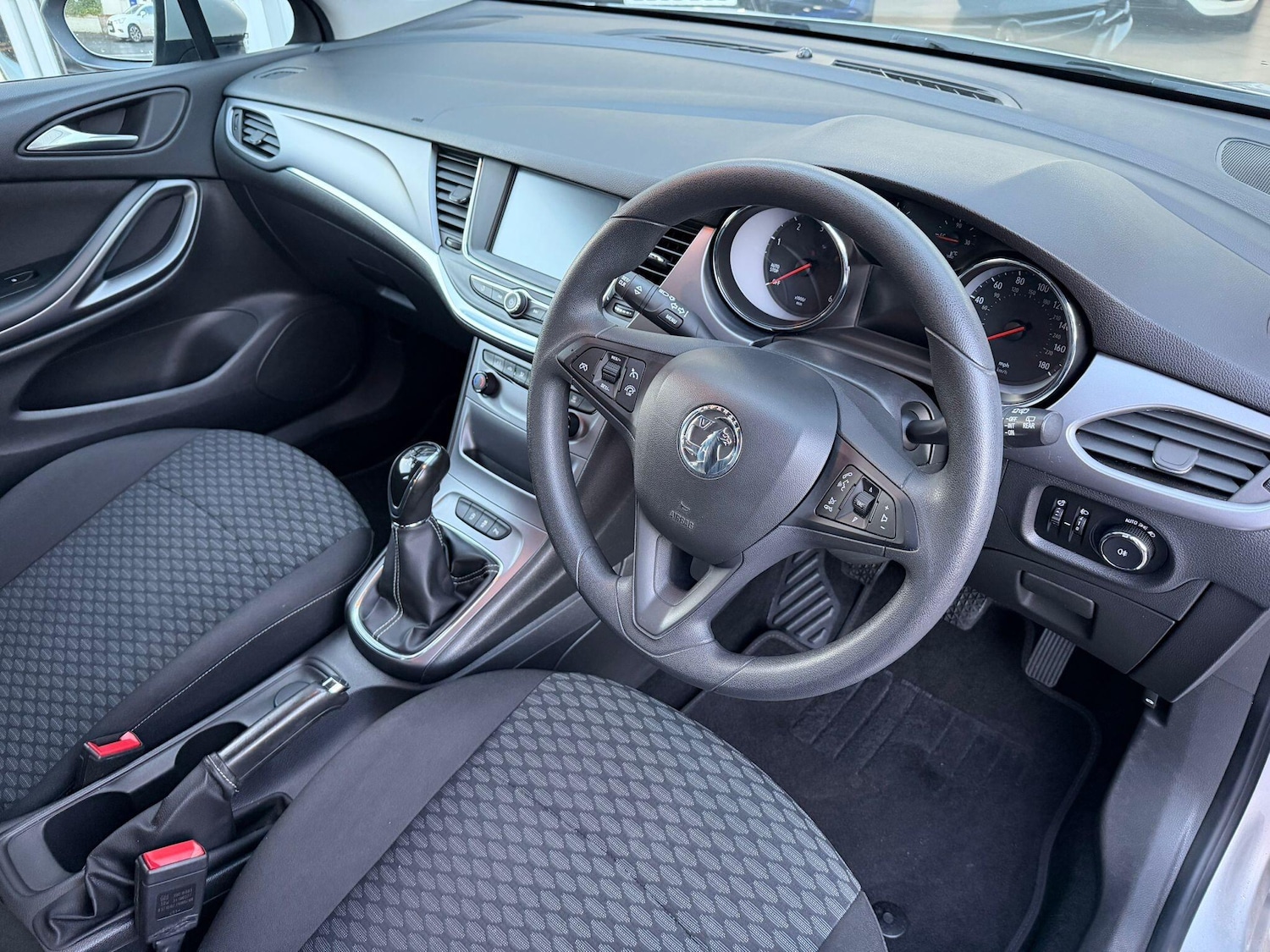 Used Vauxhall Astra 2016 for sale - 77074589: Photo 5