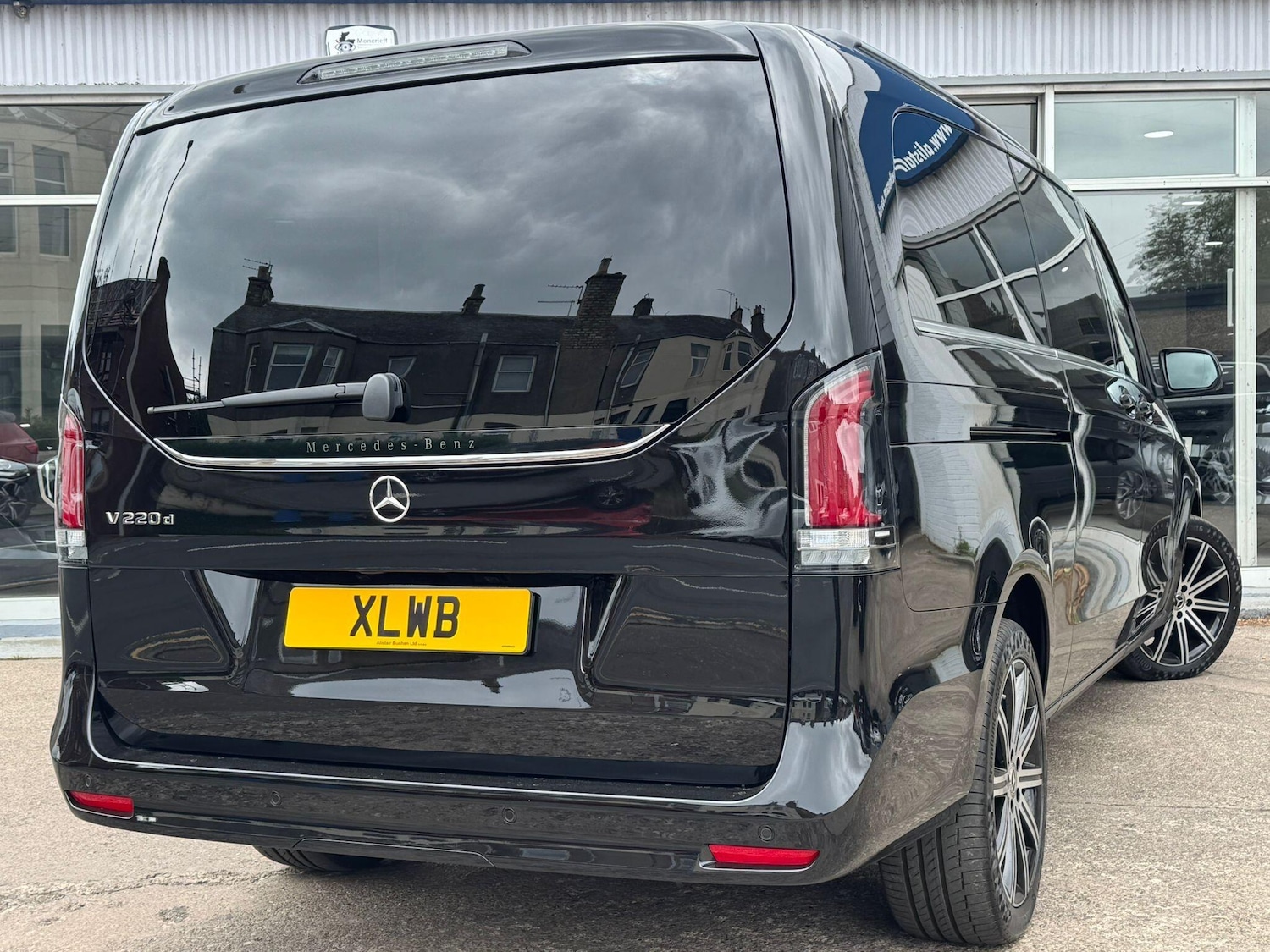 Used Mercedes-Benz V-Class for sale - 76743182: Photo 3