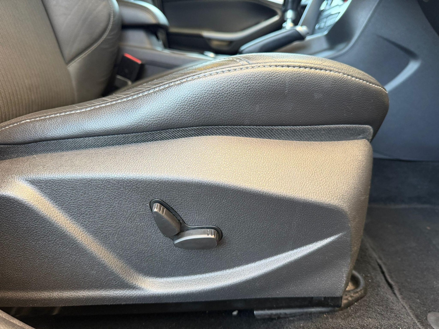 Used Ford Focus 2013 for sale - 76644854: Photo 16