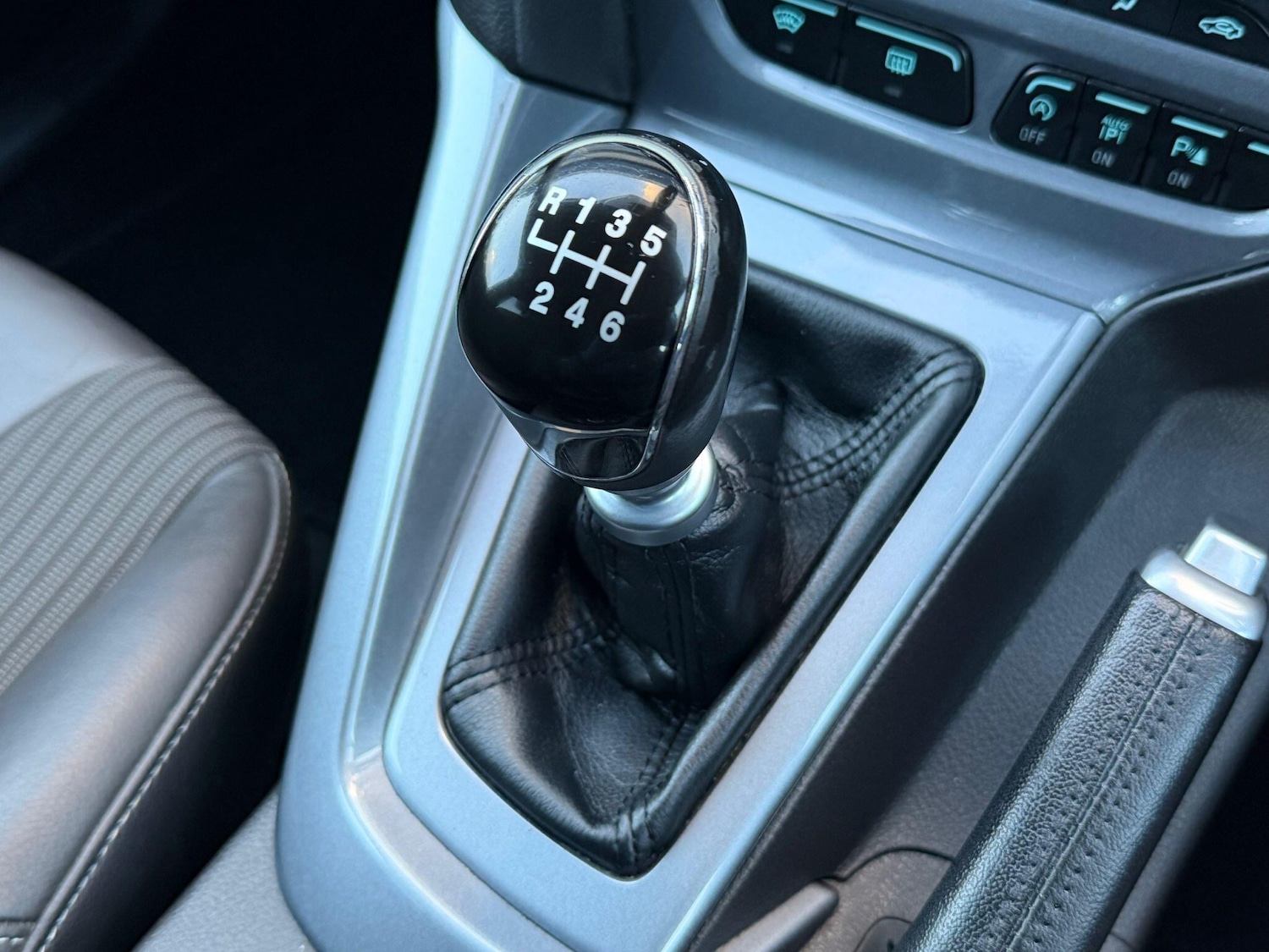 Used Ford Focus 2013 for sale - 76644854: Photo 4