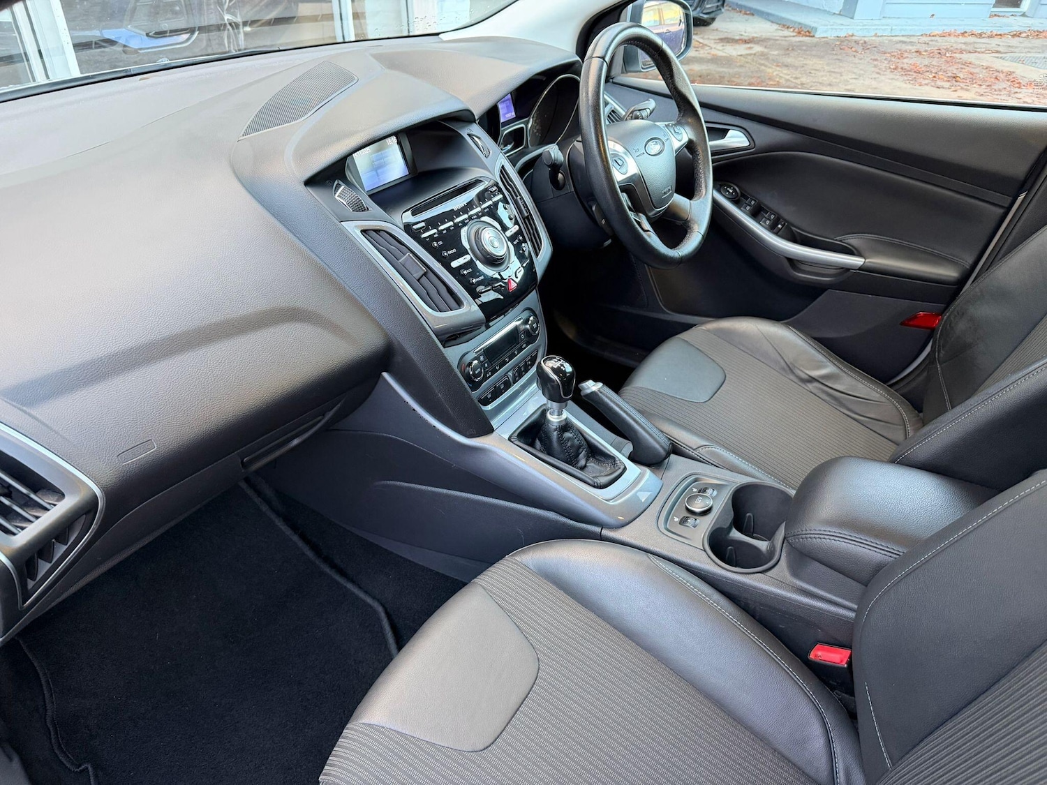 Used Ford Focus 2013 for sale - 76644854: Photo 6