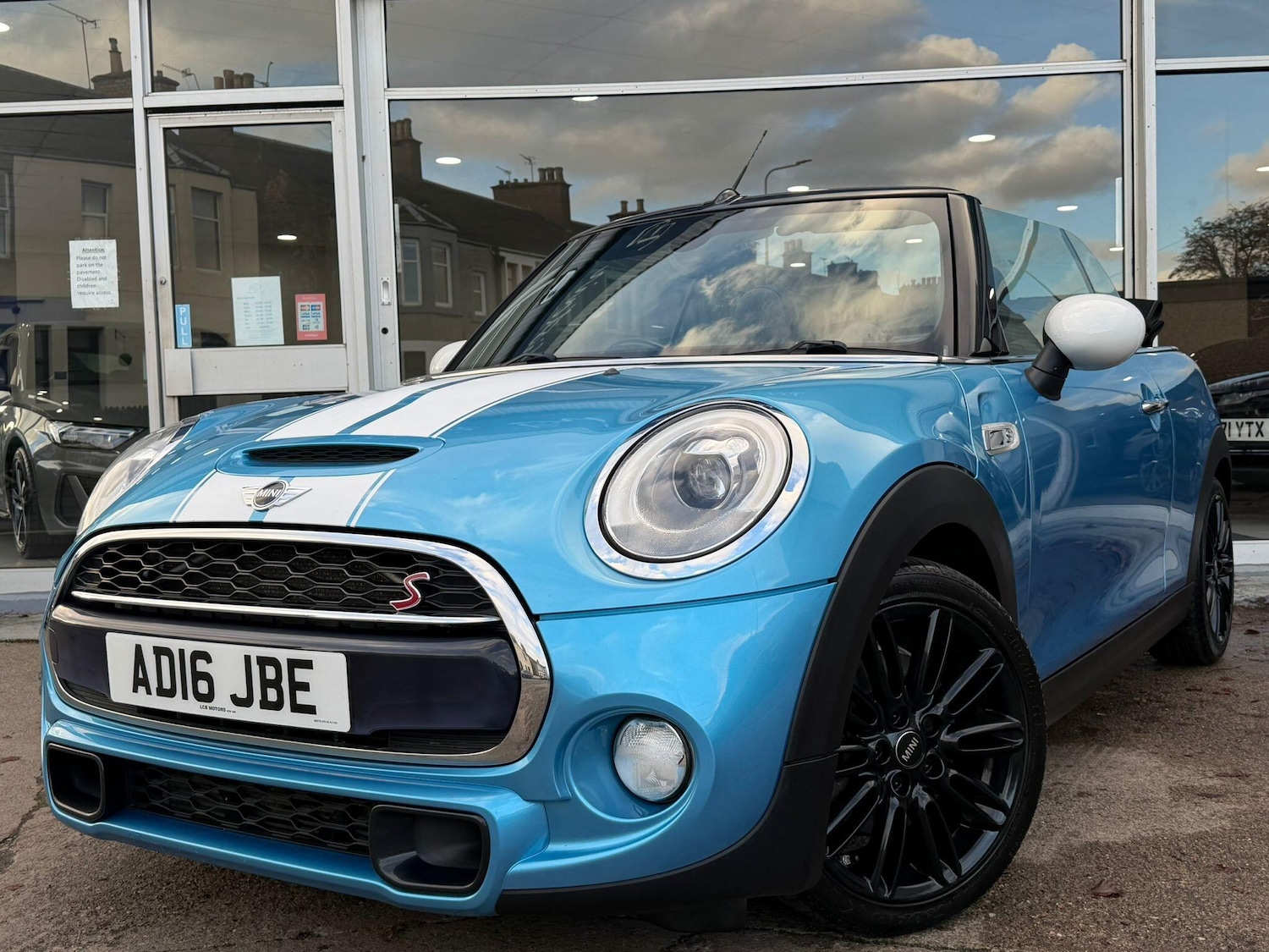 Used MINI Convertible 2016 for sale - 76647556: Photo 1