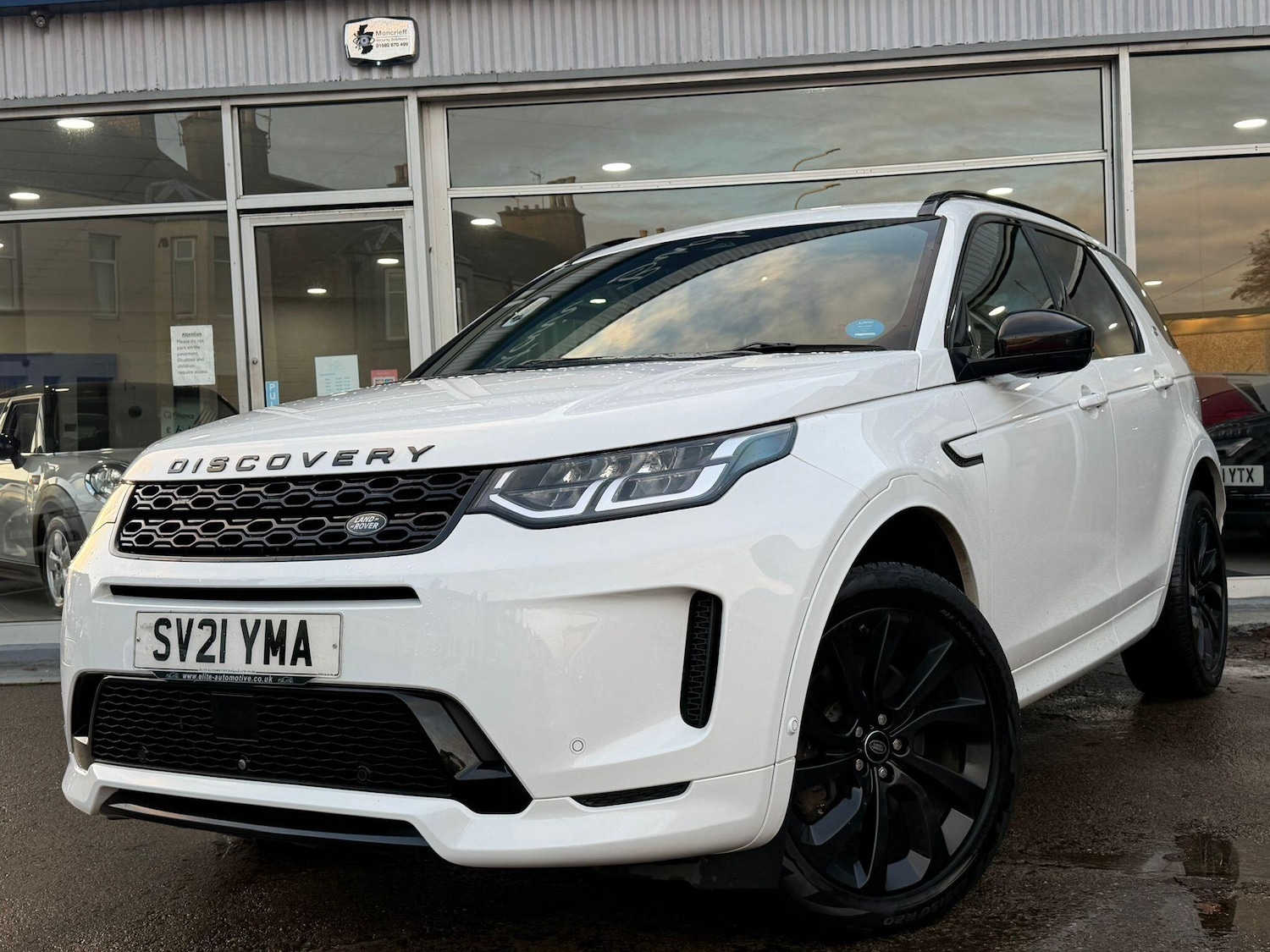 Used Land Rover Discovery Sport 2021 for sale - 76801932: Photo 1