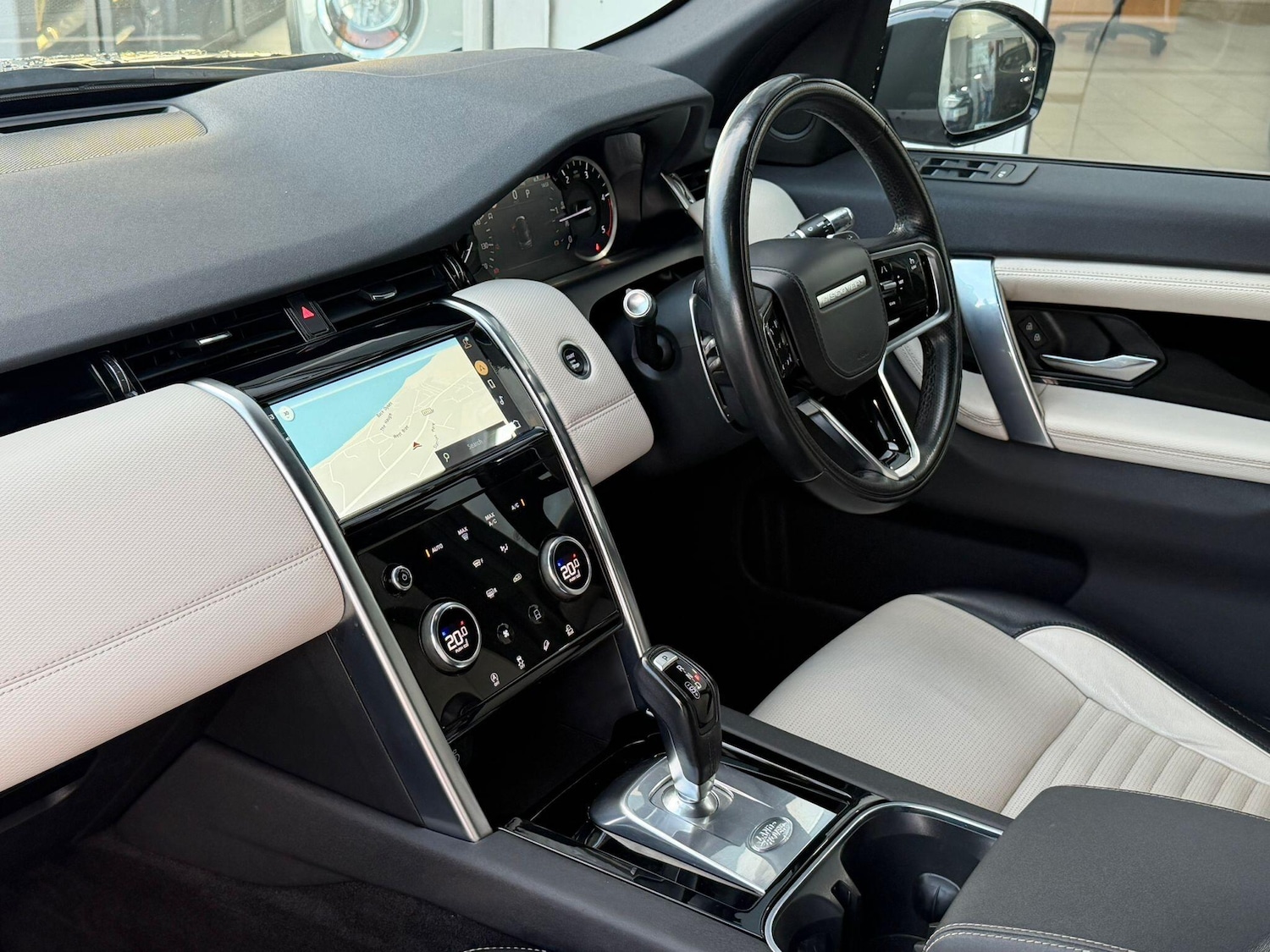 Used Land Rover Discovery Sport 2021 for sale - 76801932: Photo 6