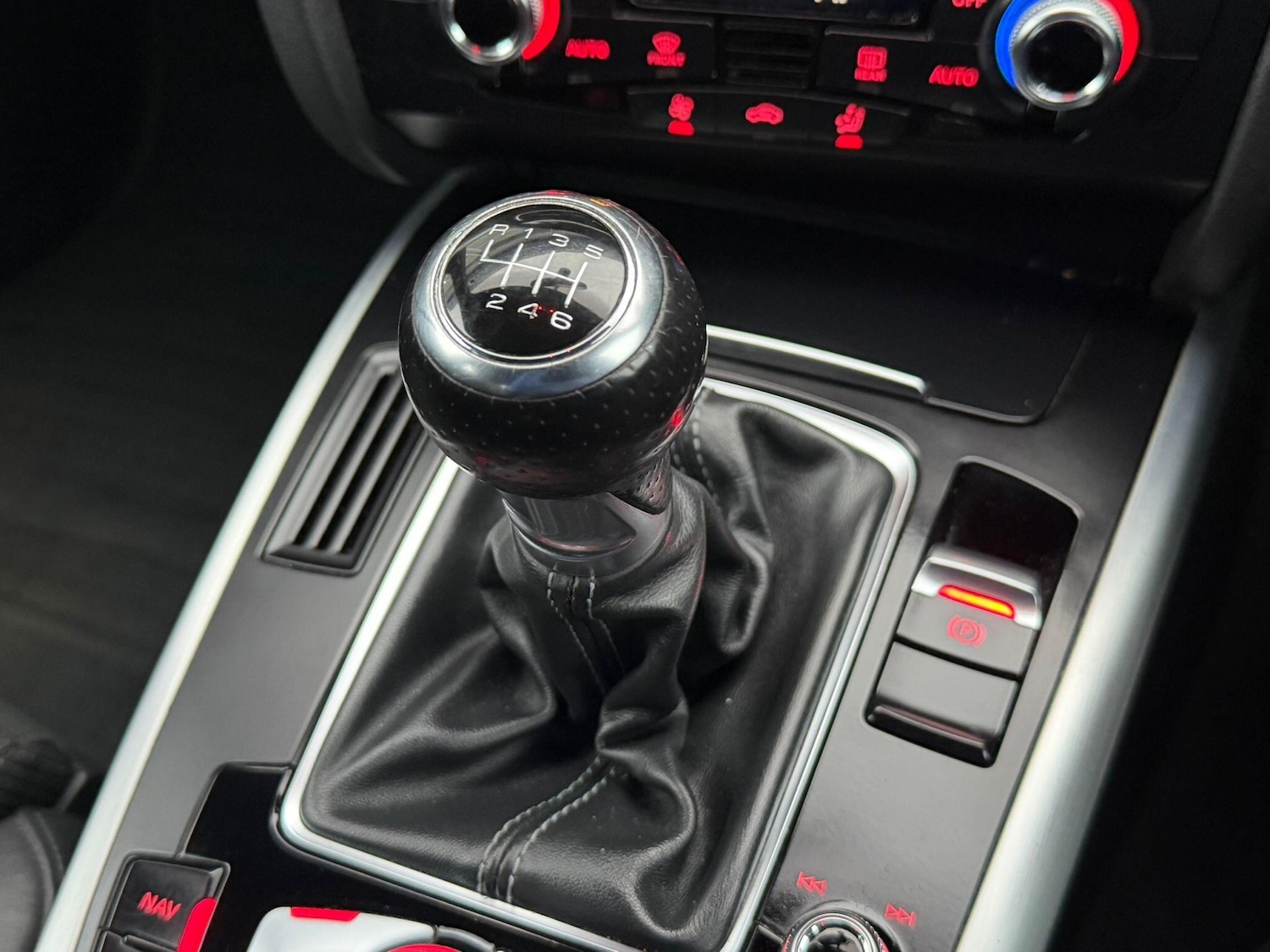 Used Audi A4 2014 for sale - 77290793: Photo 7