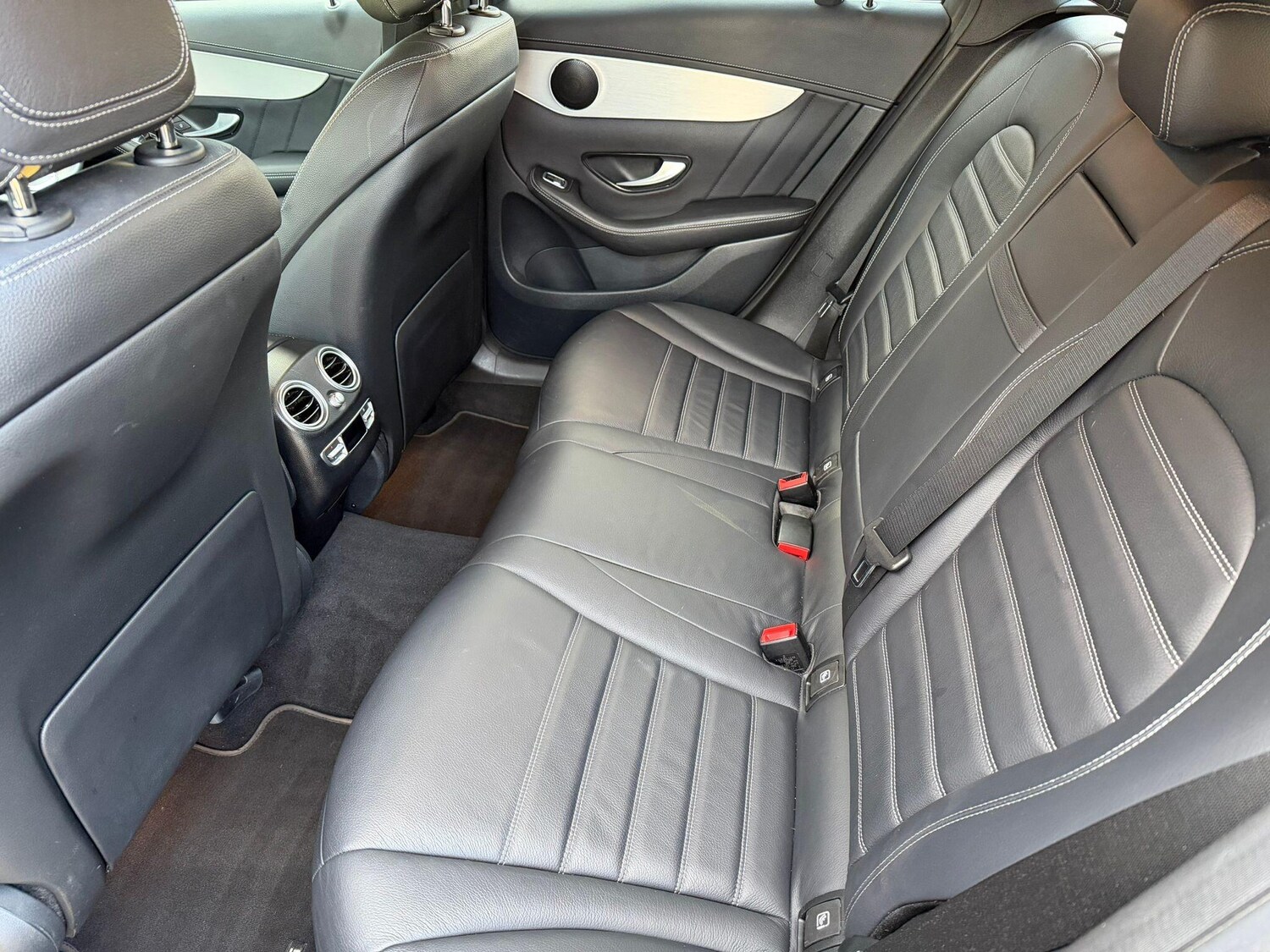 Used Mercedes-Benz GLC 2021 for sale - 76647536: Photo 11