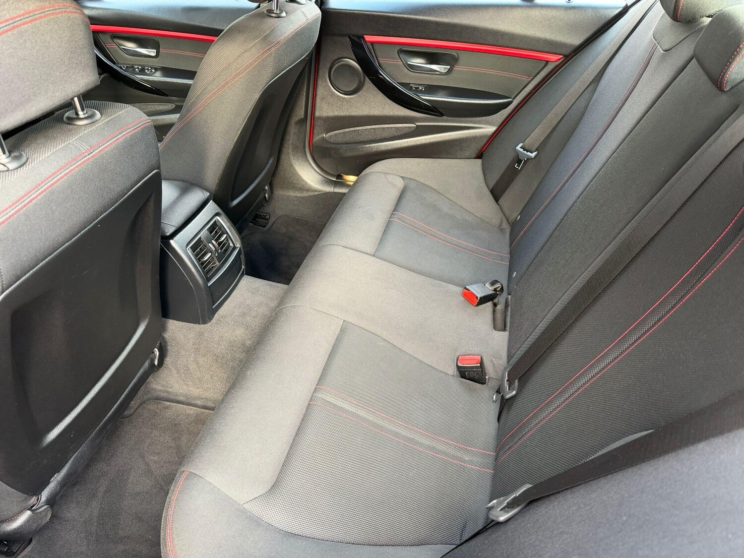 Used BMW 3 Series 2017 for sale - 76647570: Photo 10